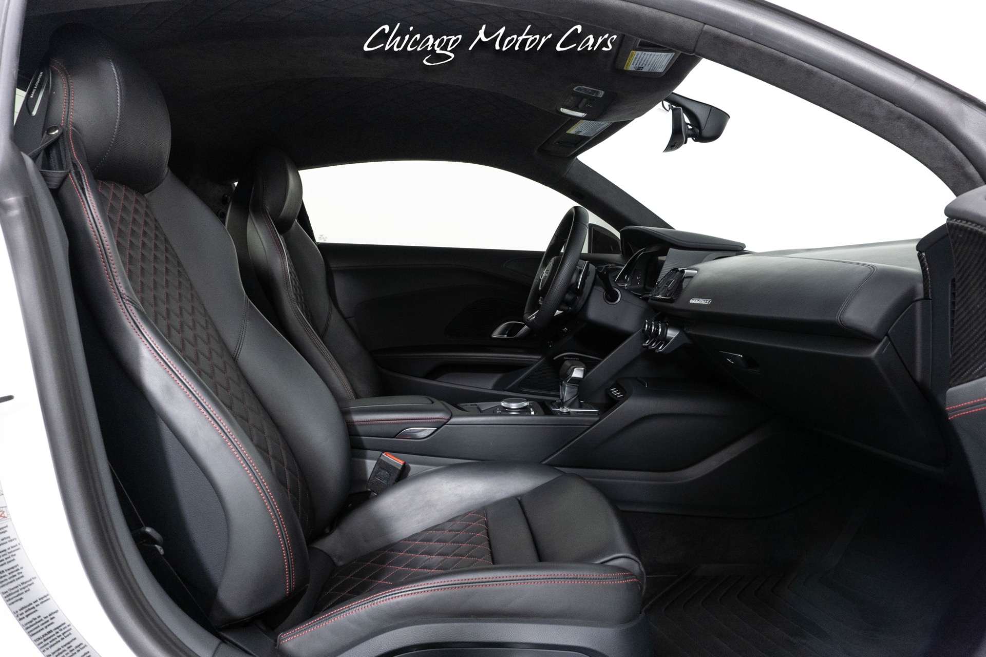 Audi r8 2024 sport seats