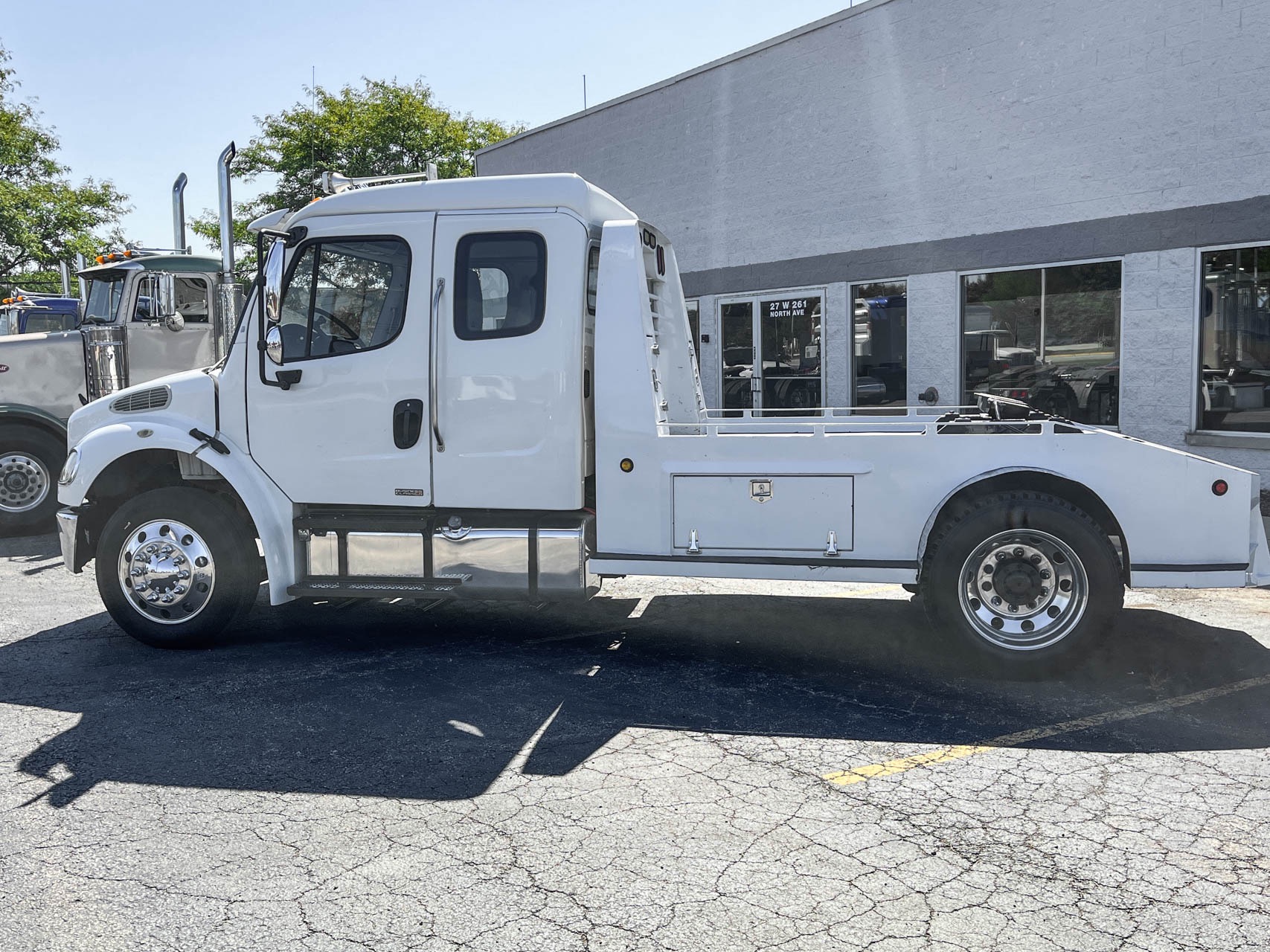 Used-2008-Freightliner-M2-106