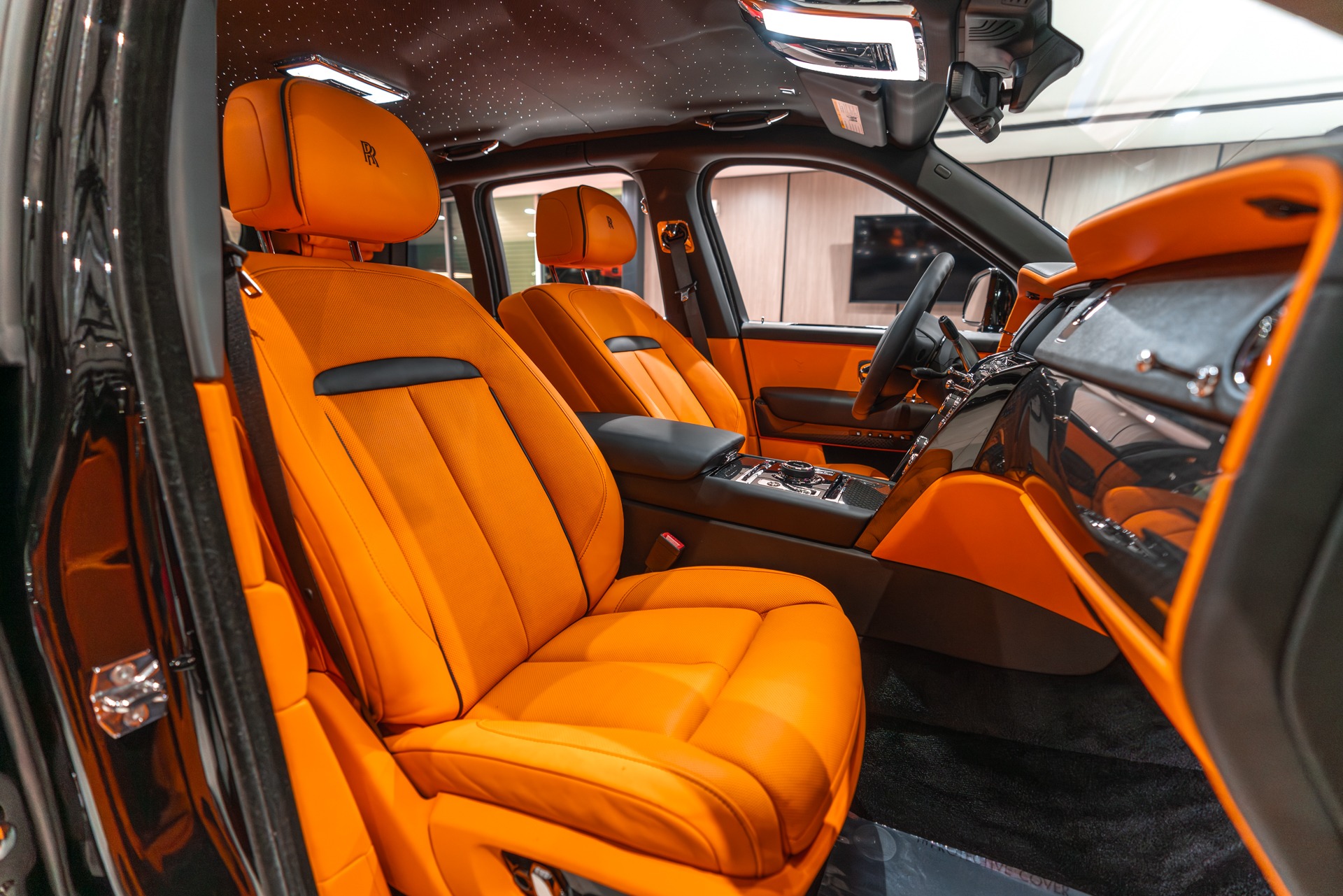 Used 2023 Rolls-Royce Cullinan Black Badge Original MSRP $491,750+ Mandarin  Orange Interior Carbon FIBER! For Sale (Special Pricing)