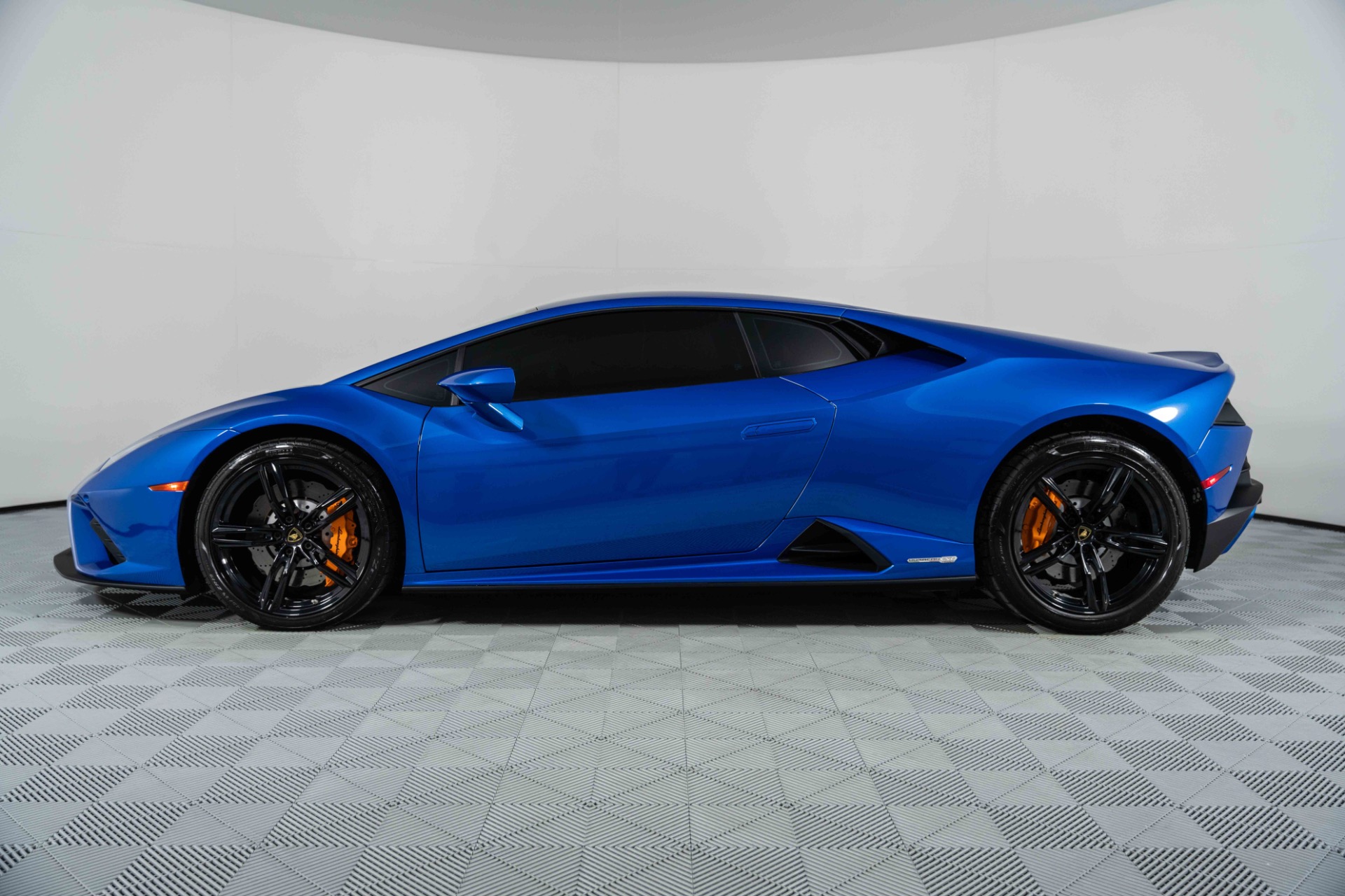 Used 2020 Lamborghini Huracan EVO Incredible Spec! Carbon seats! Blue ...