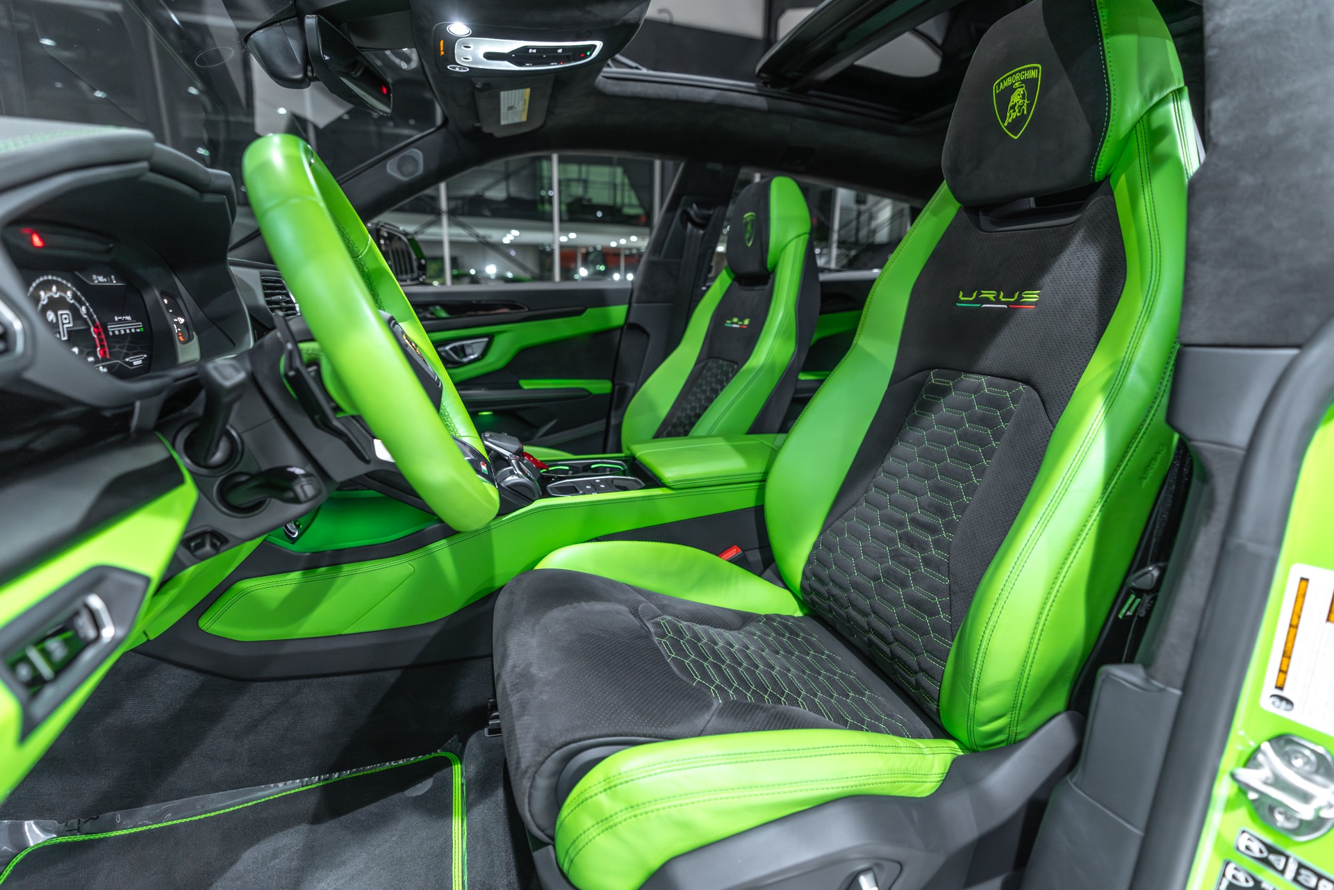 Used-2022-Lamborghini-Urus-SUV-Verde-Mantis-1016-Carbon-Fiber-WIDEBODY-Ryft-Exhaust-B-O-3D-LOADED