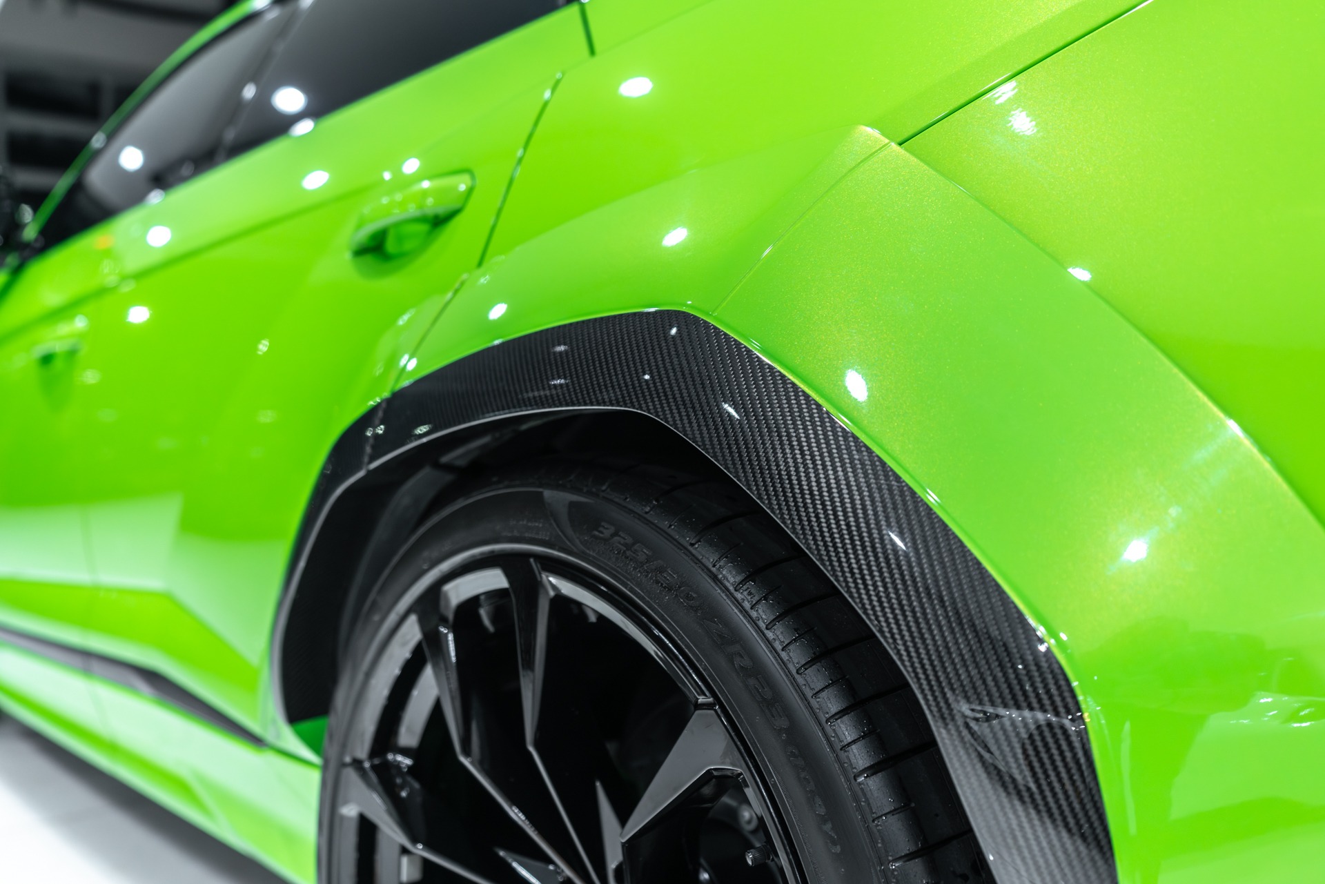 Used-2022-Lamborghini-Urus-SUV-Verde-Mantis-1016-Carbon-Fiber-WIDEBODY-Ryft-Exhaust-B-O-3D-LOADED