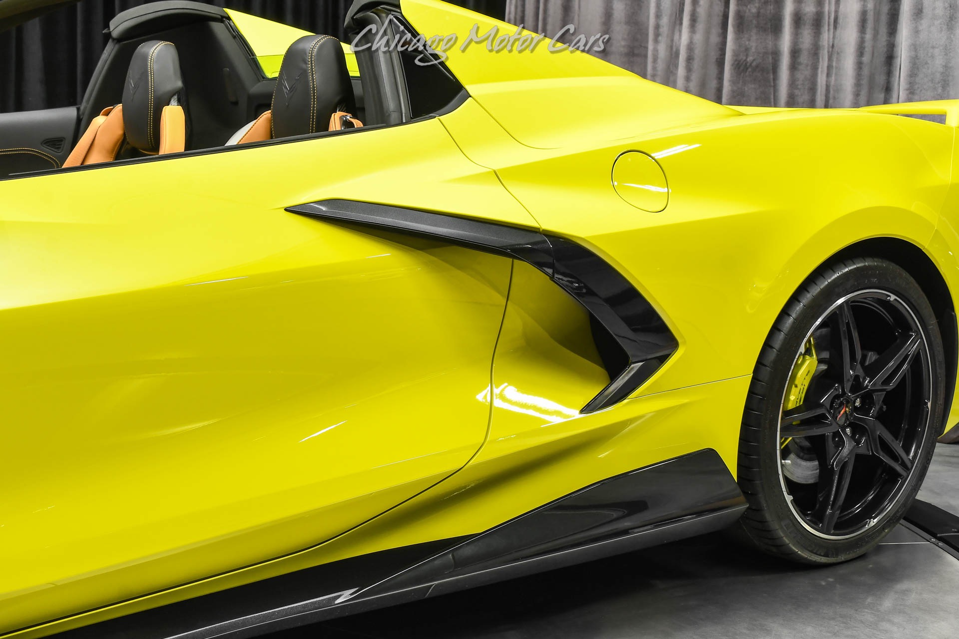 Used-2021-Chevrolet-Corvette-Stingray-2LT-wZ51-Performance-Pkg-RARE-Color-Combo-Front-Lift-GT2-Seats