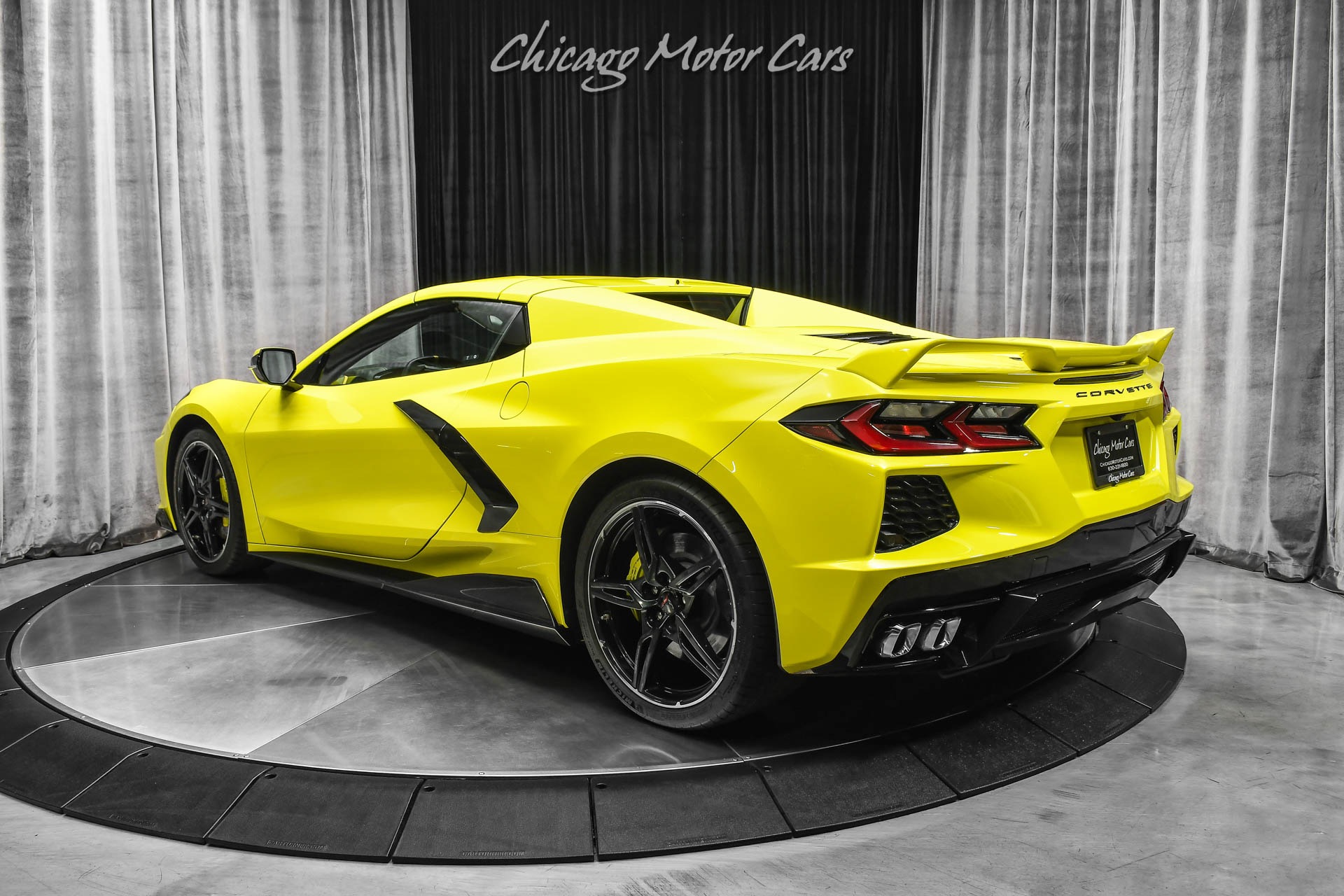 Used-2021-Chevrolet-Corvette-Stingray-2LT-wZ51-Performance-Pkg-RARE-Color-Combo-Front-Lift-GT2-Seats