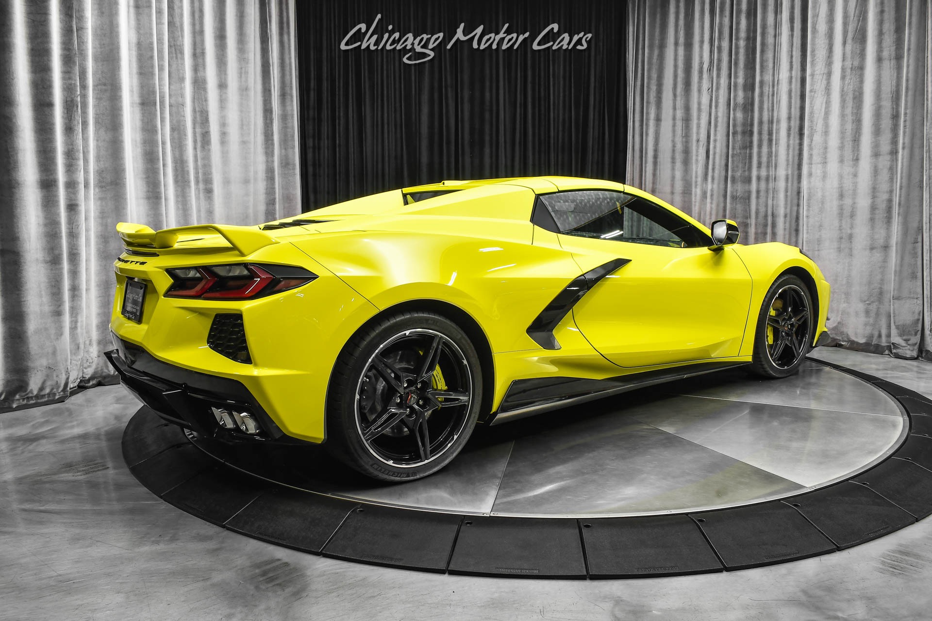 Used-2021-Chevrolet-Corvette-Stingray-2LT-wZ51-Performance-Pkg-RARE-Color-Combo-Front-Lift-GT2-Seats