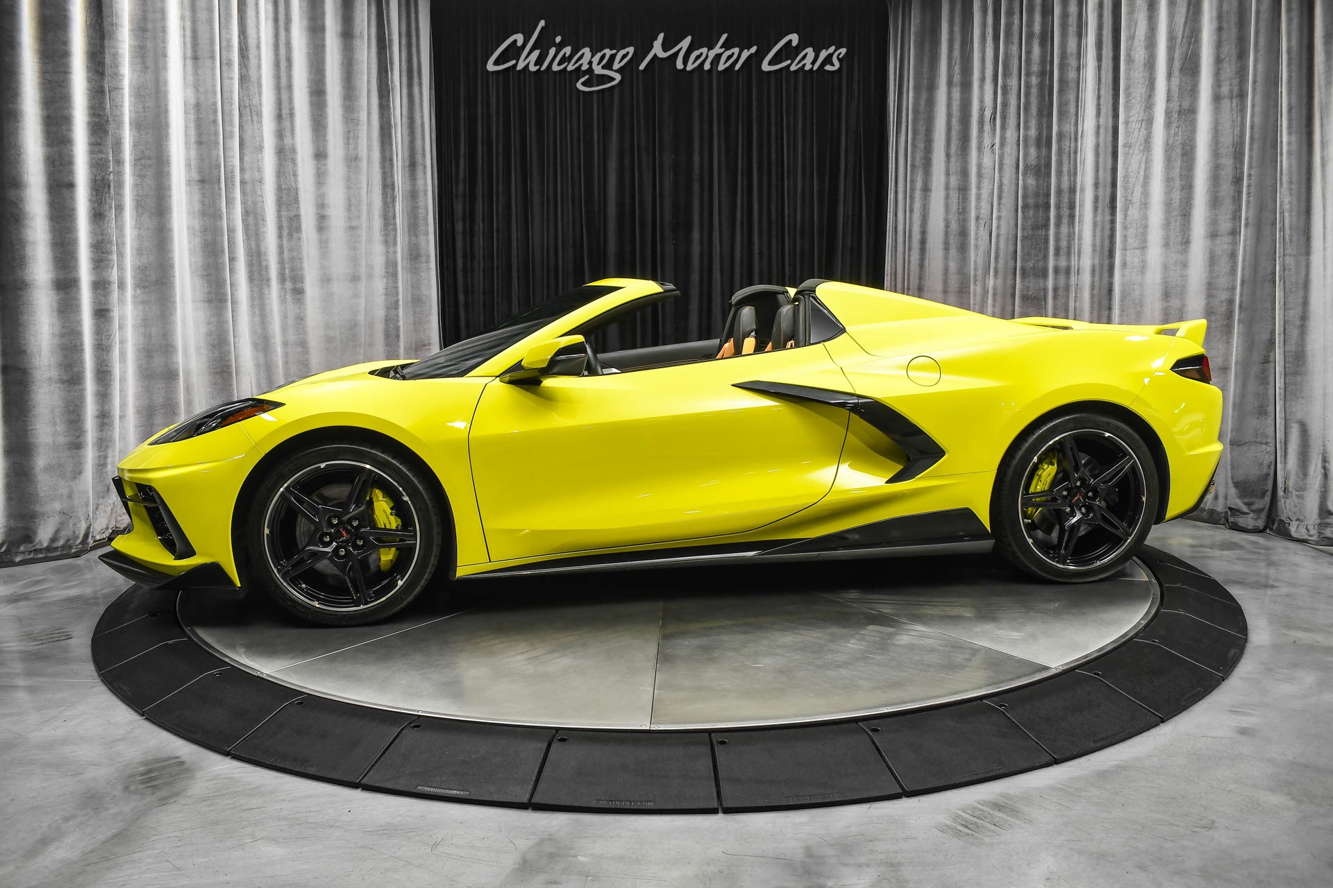 Used-2021-Chevrolet-Corvette-Stingray-2LT-wZ51-Performance-Pkg-RARE-Color-Combo-Front-Lift-GT2-Seats