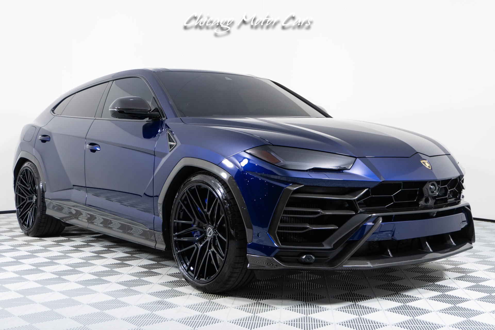 Used-2019-Lamborghini-Urus-Ryft-Exhaust-Carbon-Fiber-Exterior-Pack-Red-Interior