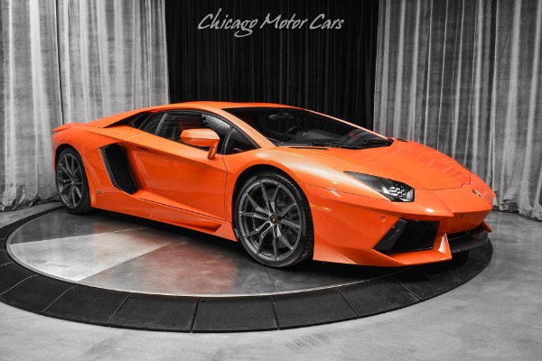 Used-2015-Lamborghini-Aventador-LP700-4-Coupe-Only-8K-Miles-Carbon-Fiber-InteriorExterior-Package-Loaded