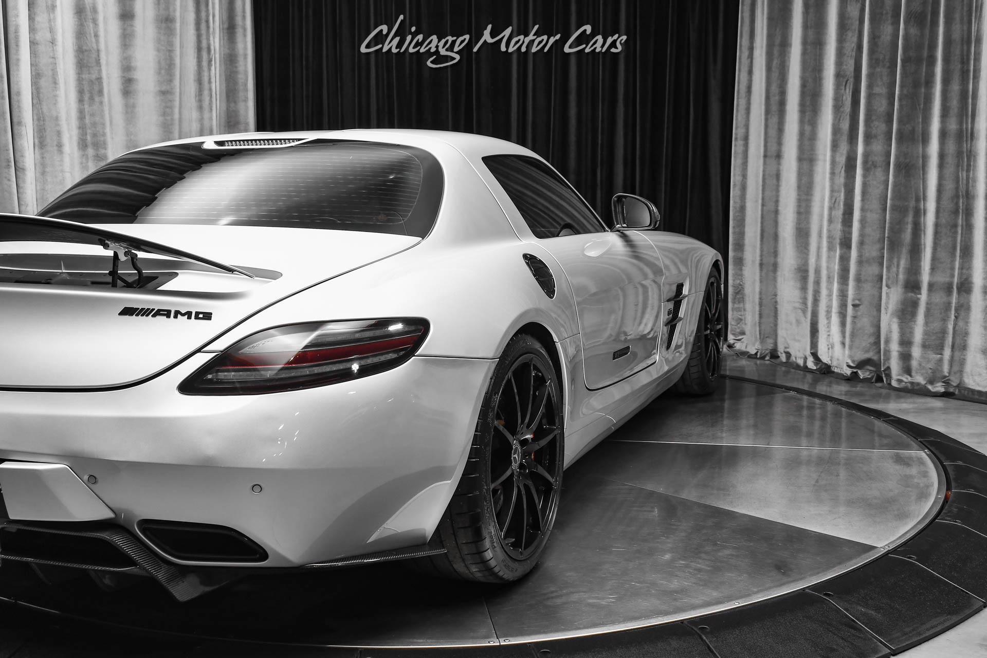 Used-2011-Mercedes-Benz-SLS-AMG-Gullwing-Coupe-RARE-HOT-Spec-TONS-of-Carbon-Fiber-AMG-Suspension