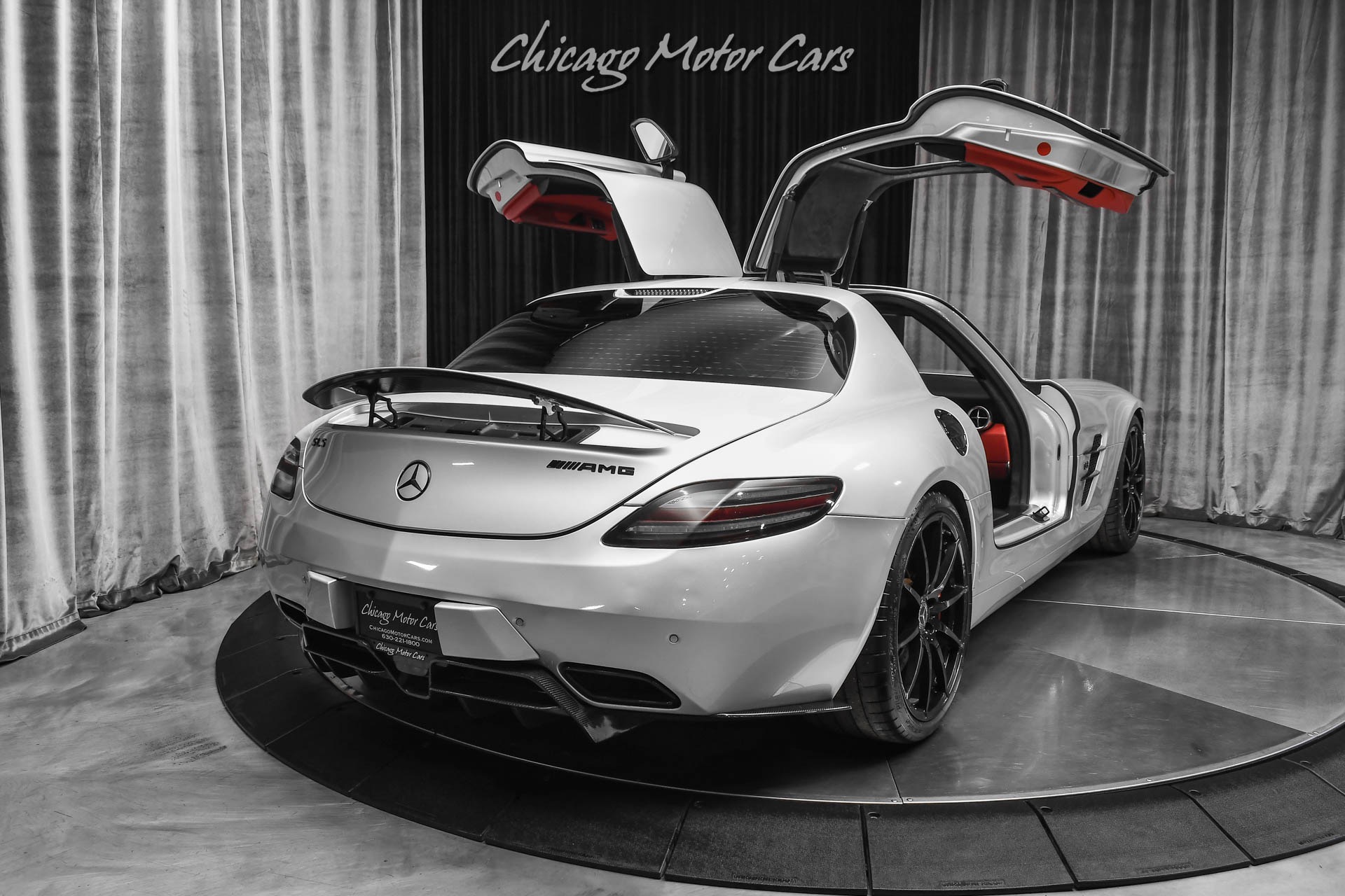 Used-2011-Mercedes-Benz-SLS-AMG-Gullwing-Coupe-RARE-HOT-Spec-TONS-of-Carbon-Fiber-AMG-Suspension