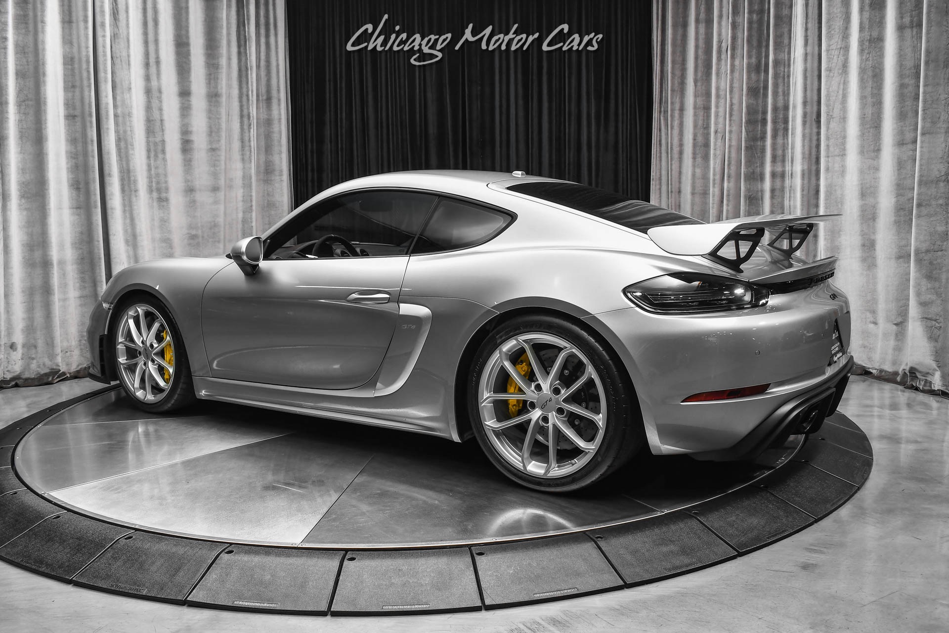 Used-2020-Porsche-718-Cayman-GT4-ONLY-5k-Miles-PCCBS-Sport-Seats-Plus-Chrono-Pkg-6-Speed-LOADED