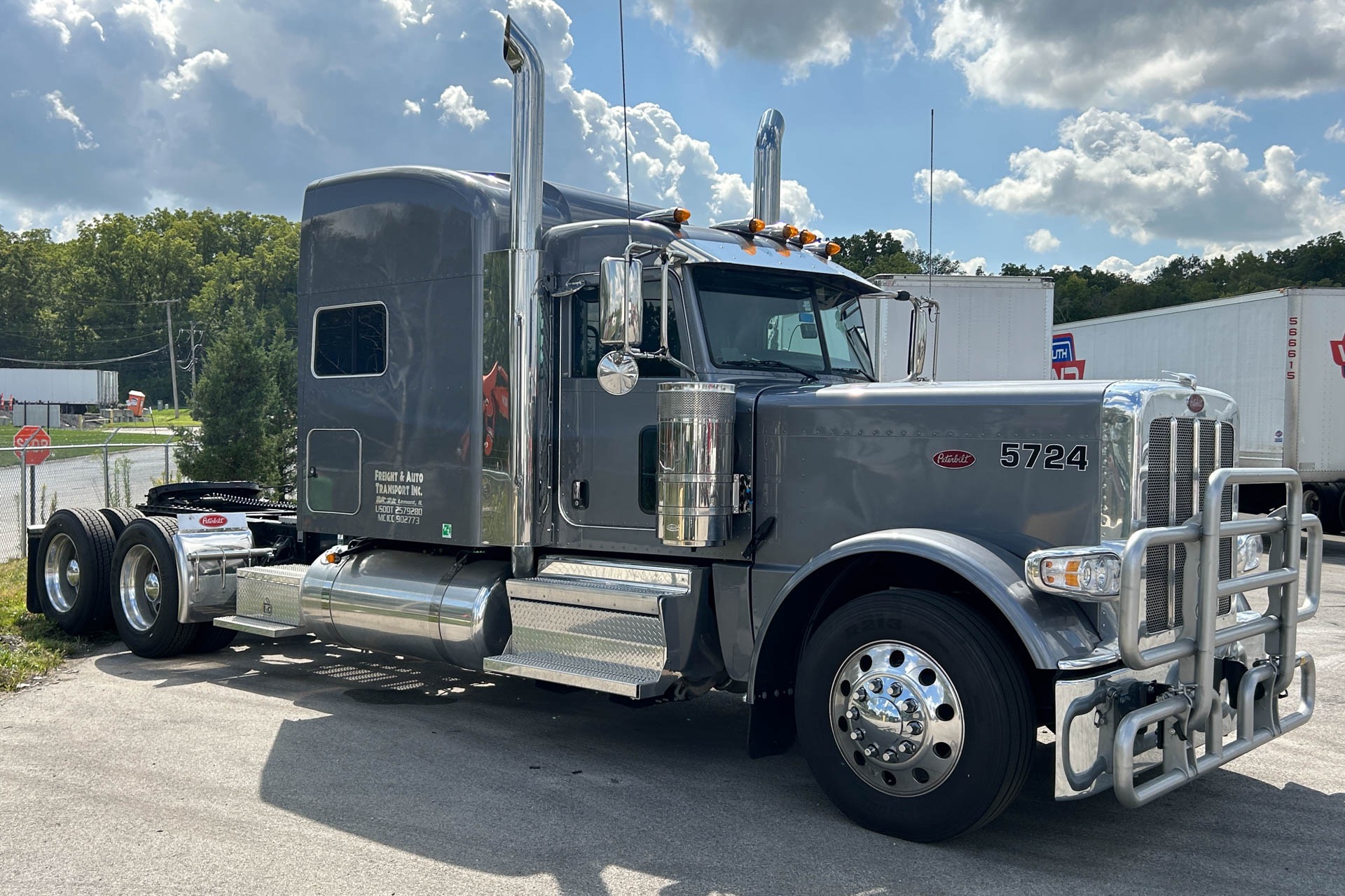 Used-2023-Peterbilt-389-Conventional