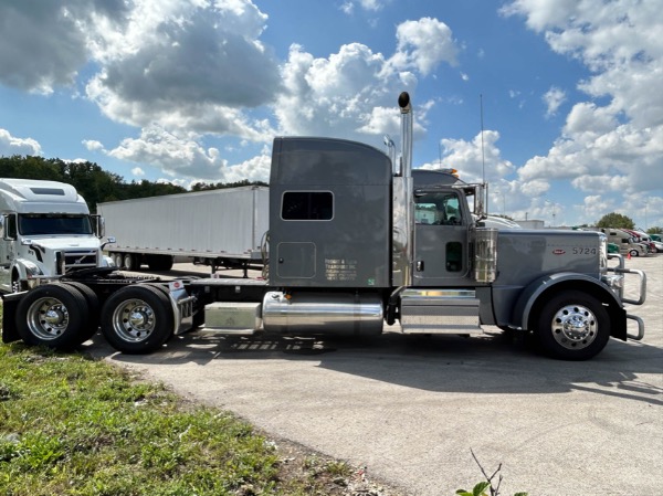 Used-2023-Peterbilt-389-Conventional