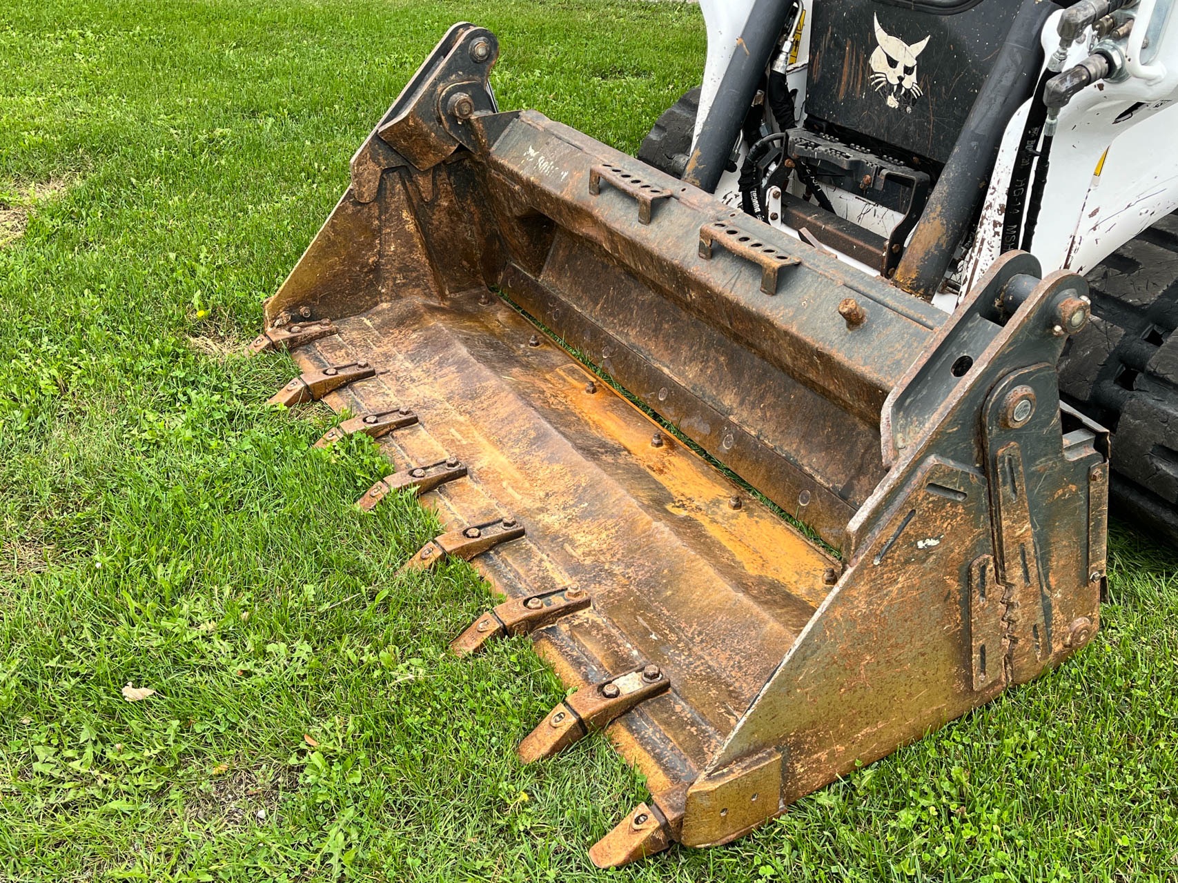 Used-2021-Bobcat-T66-Loader