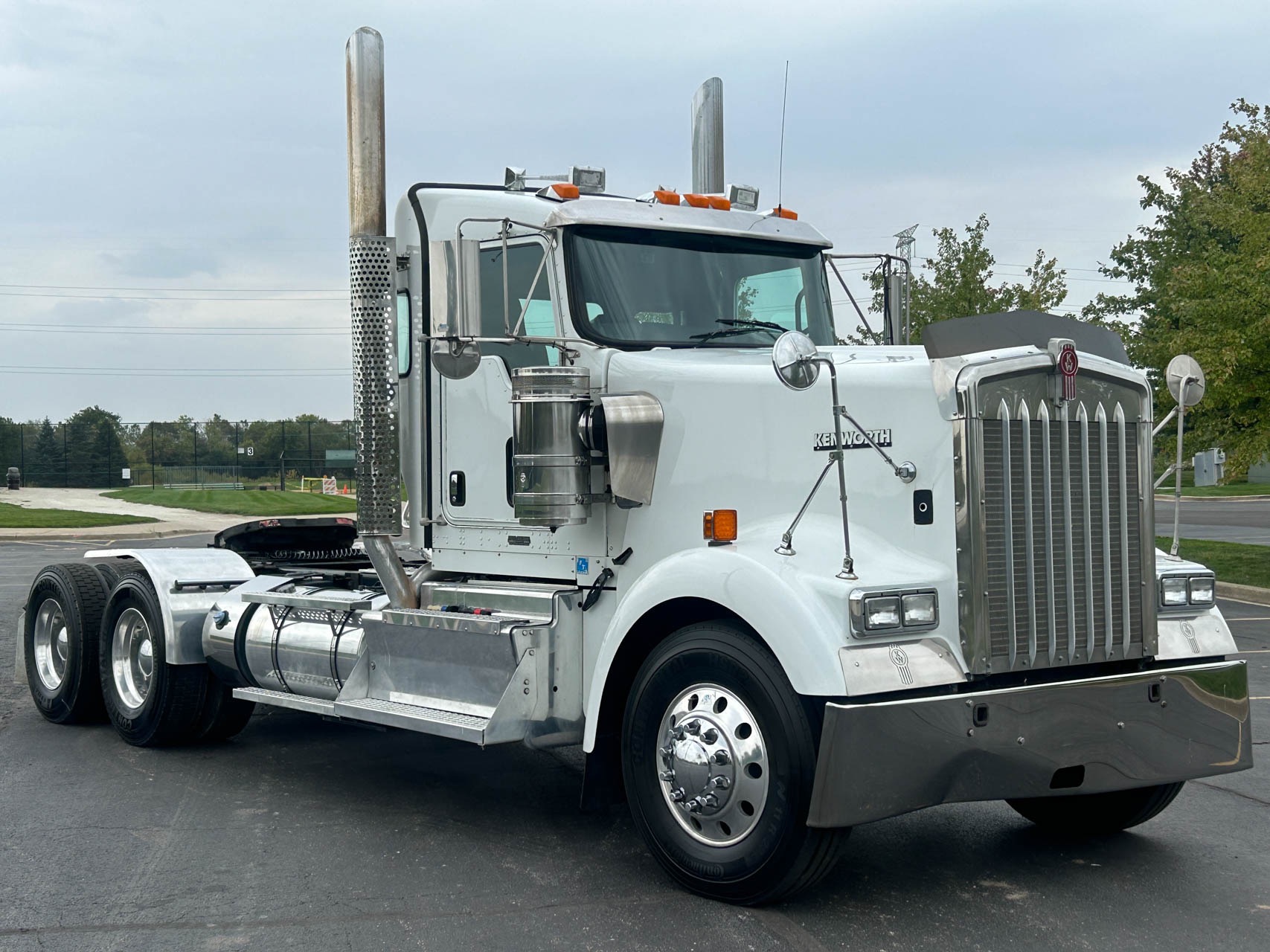 Used-2012-Kenworth-W900