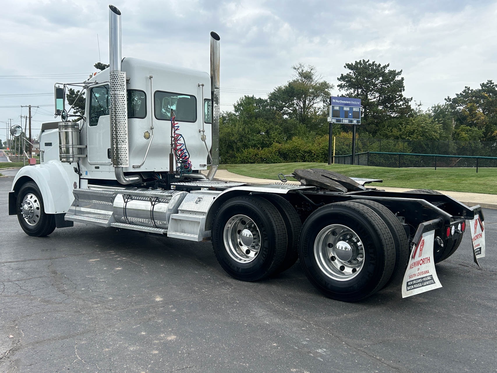 Used-2012-Kenworth-W900