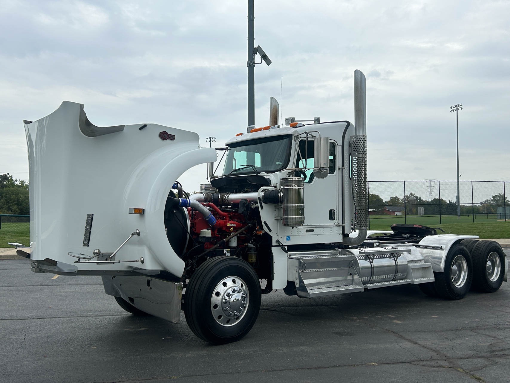 Used-2012-Kenworth-W900