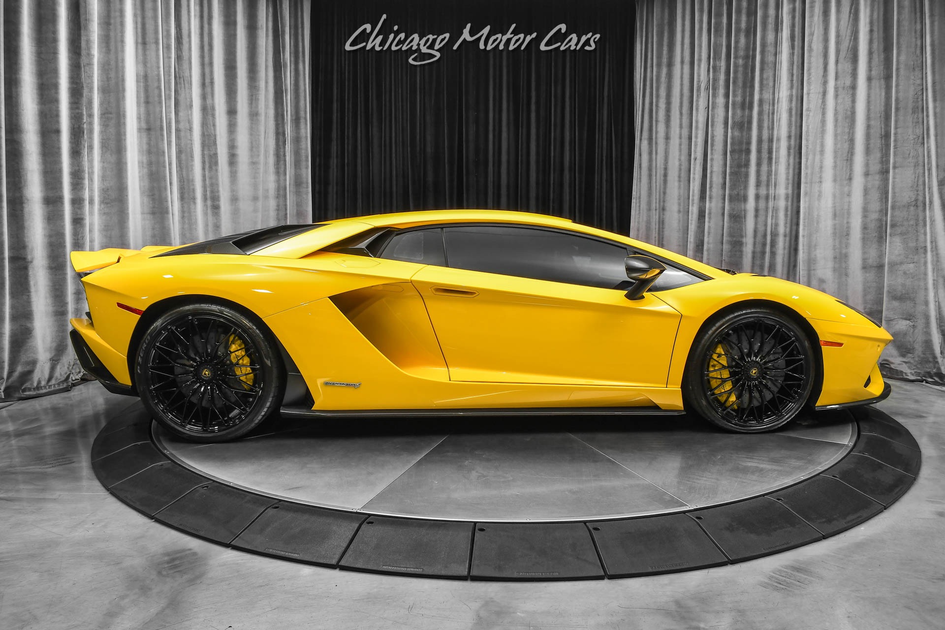 Used-2018-Lamborghini-Aventador-LP740-4-S-Exterior---Interior-Carbon-Packs-RARE-Pearl-Paint-FULL-PPF