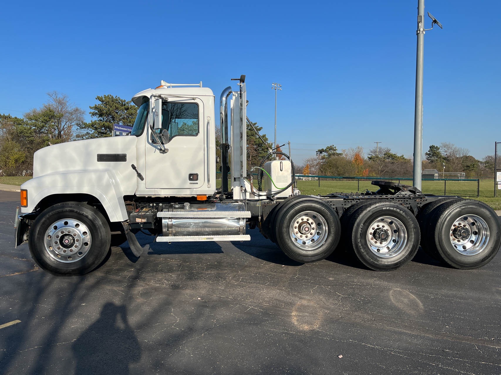 Used-2007-MACK-CHN613