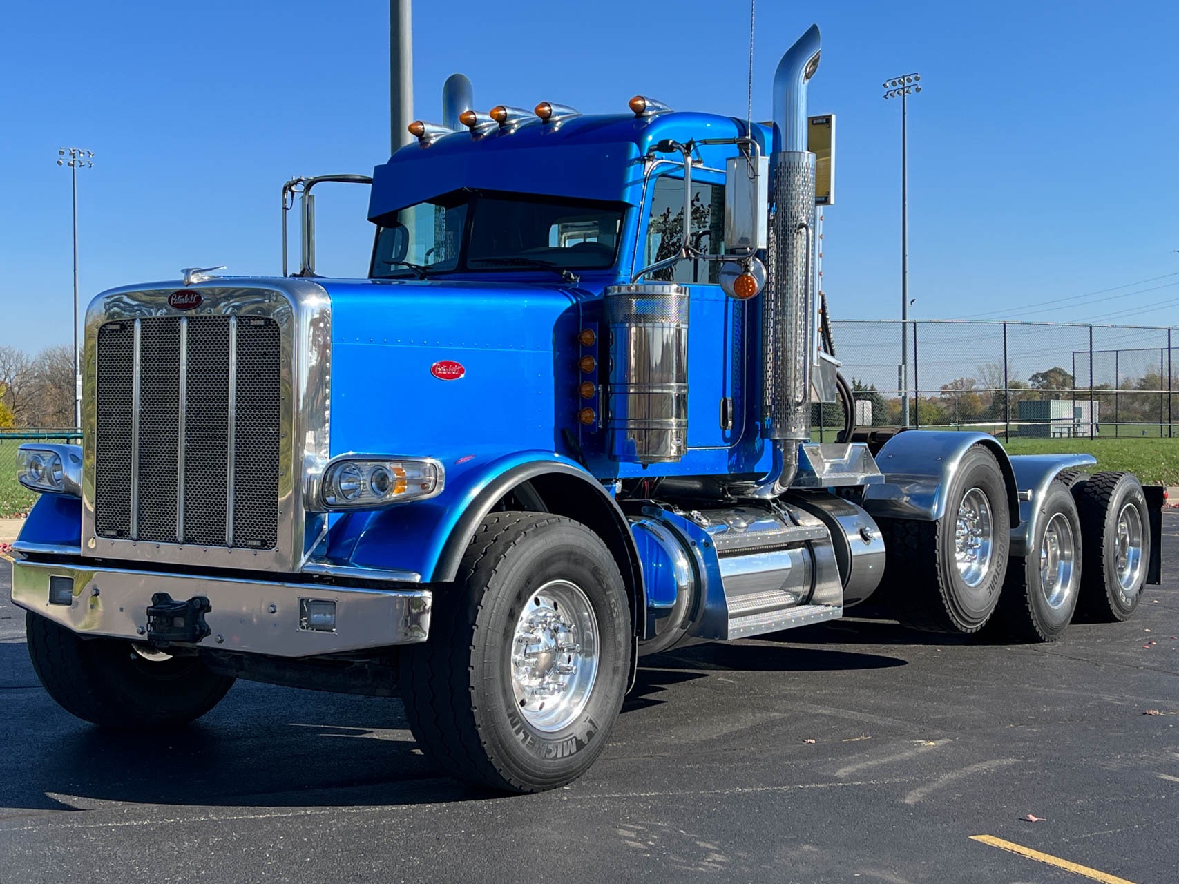 Used-2020-Peterbilt-389