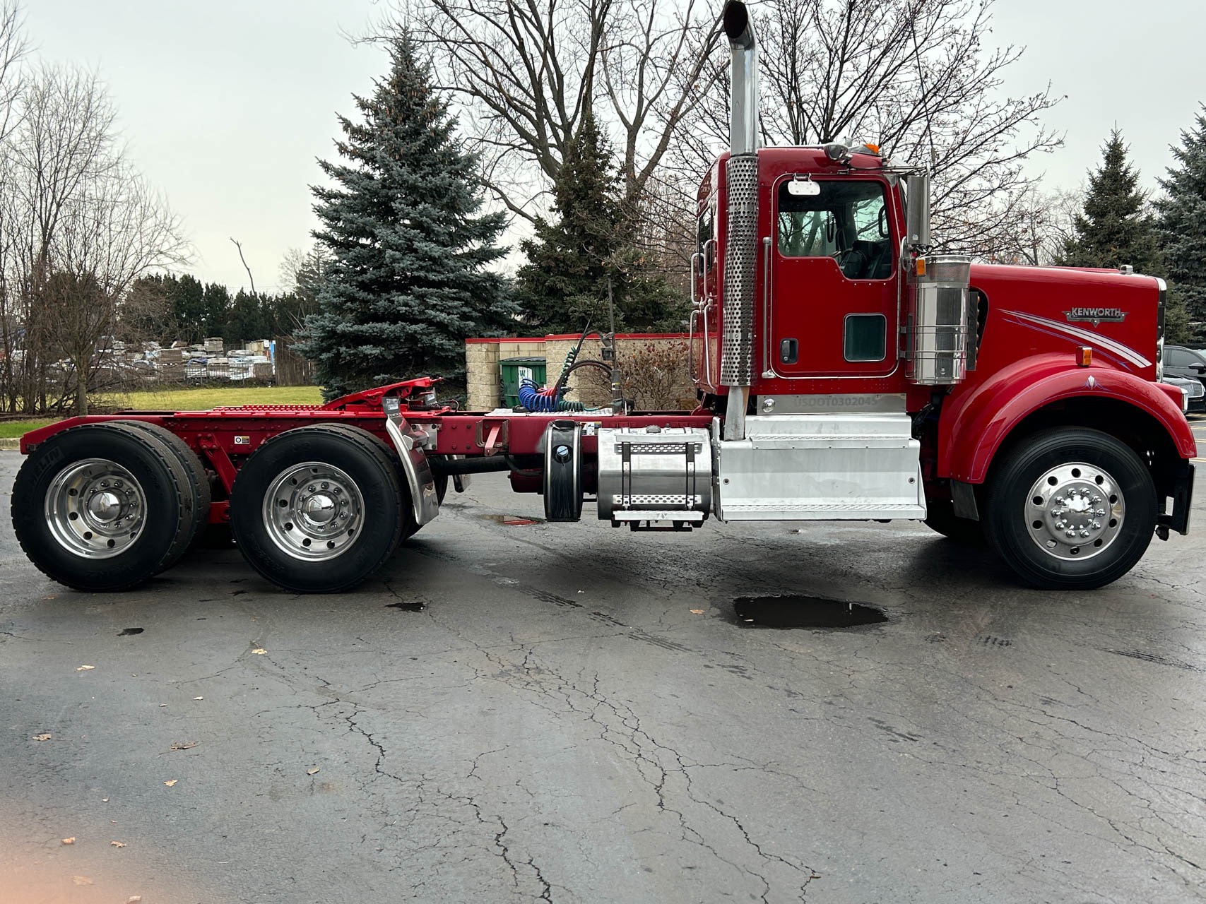 Used-2009-Kenworth-W900