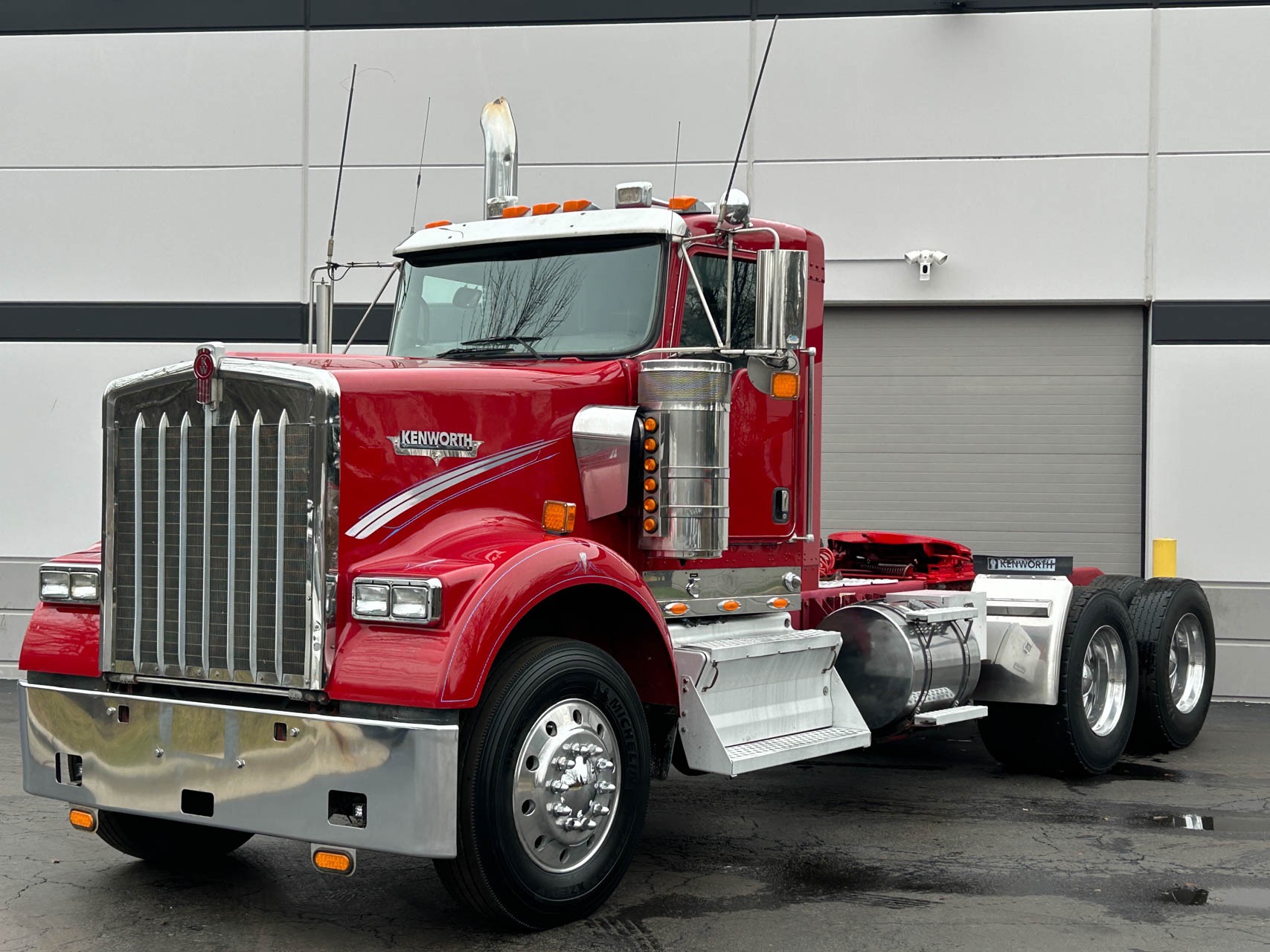 Used-2009-Kenworth-W900