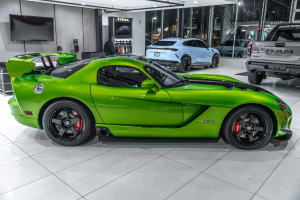 Used-2010-Dodge-Viper-SRT-10-ACR-Coupe-6-Speed-Manual-Snakeskin-Green-Pearl-LOW-Miles-RARE