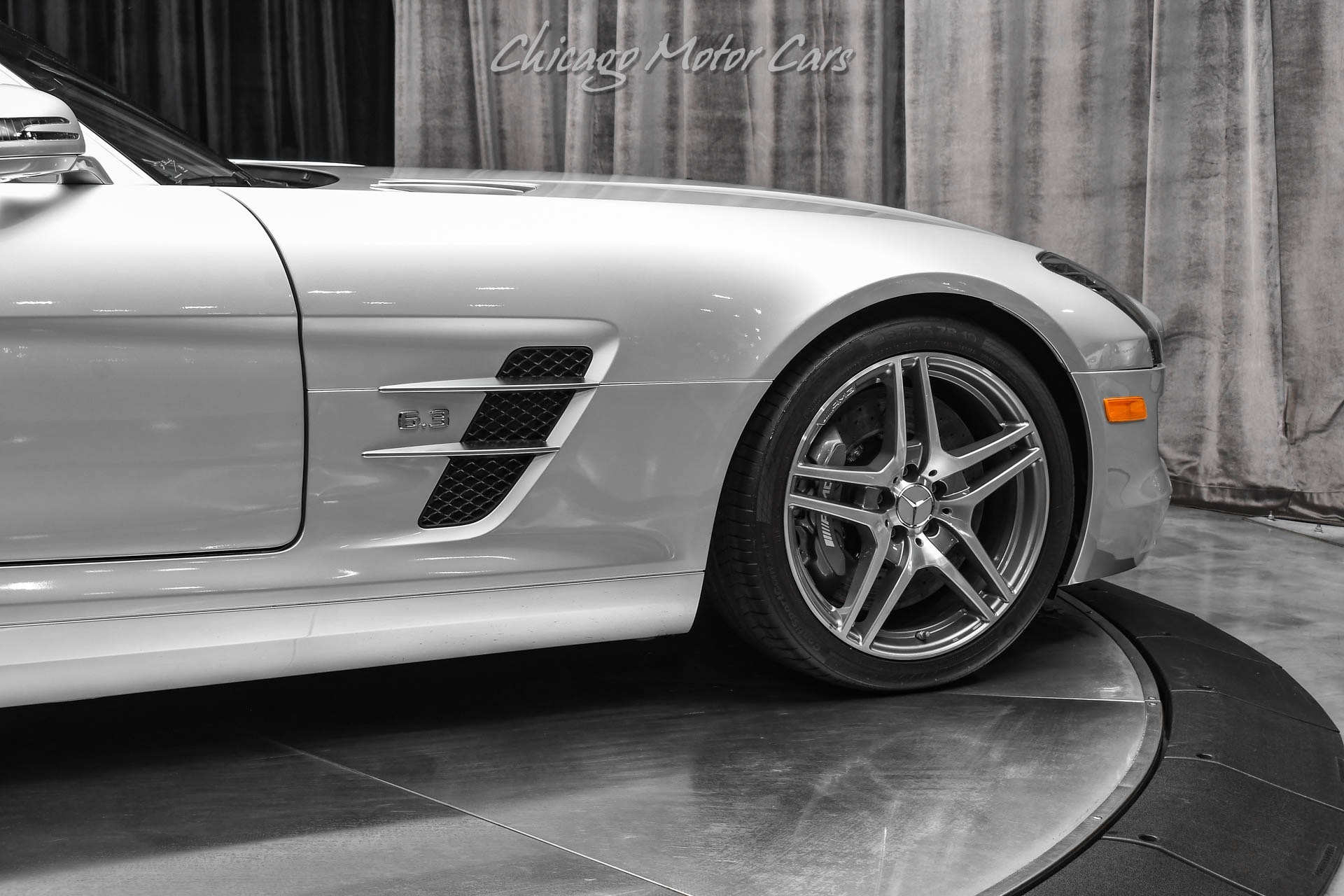 Used-2012-Mercedes-Benz-SLS-AMG-RARE-Gullwing-Coupe-HOT-Color-Combo-Carbon-Fiber-Trim-B-O-ONLY-7k-Miles