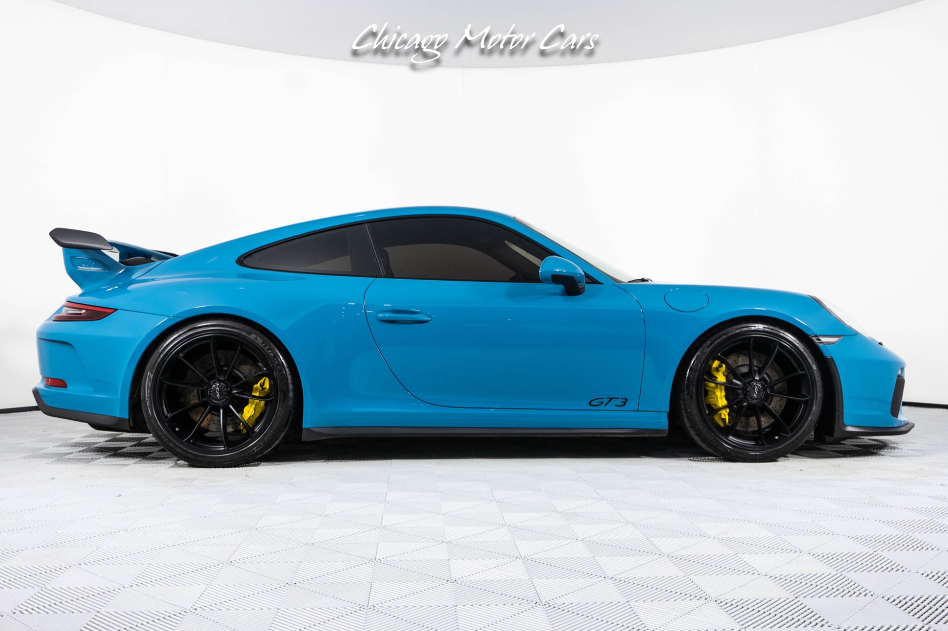 Used-2018-Porsche-911-GT3-Rare-Miami-Blue-Front-End-Lifter-Loaded