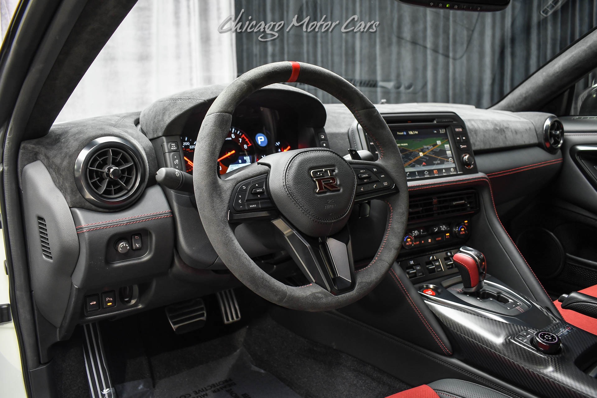 2023 Nissan GT-R NISMO - Interior and Features 