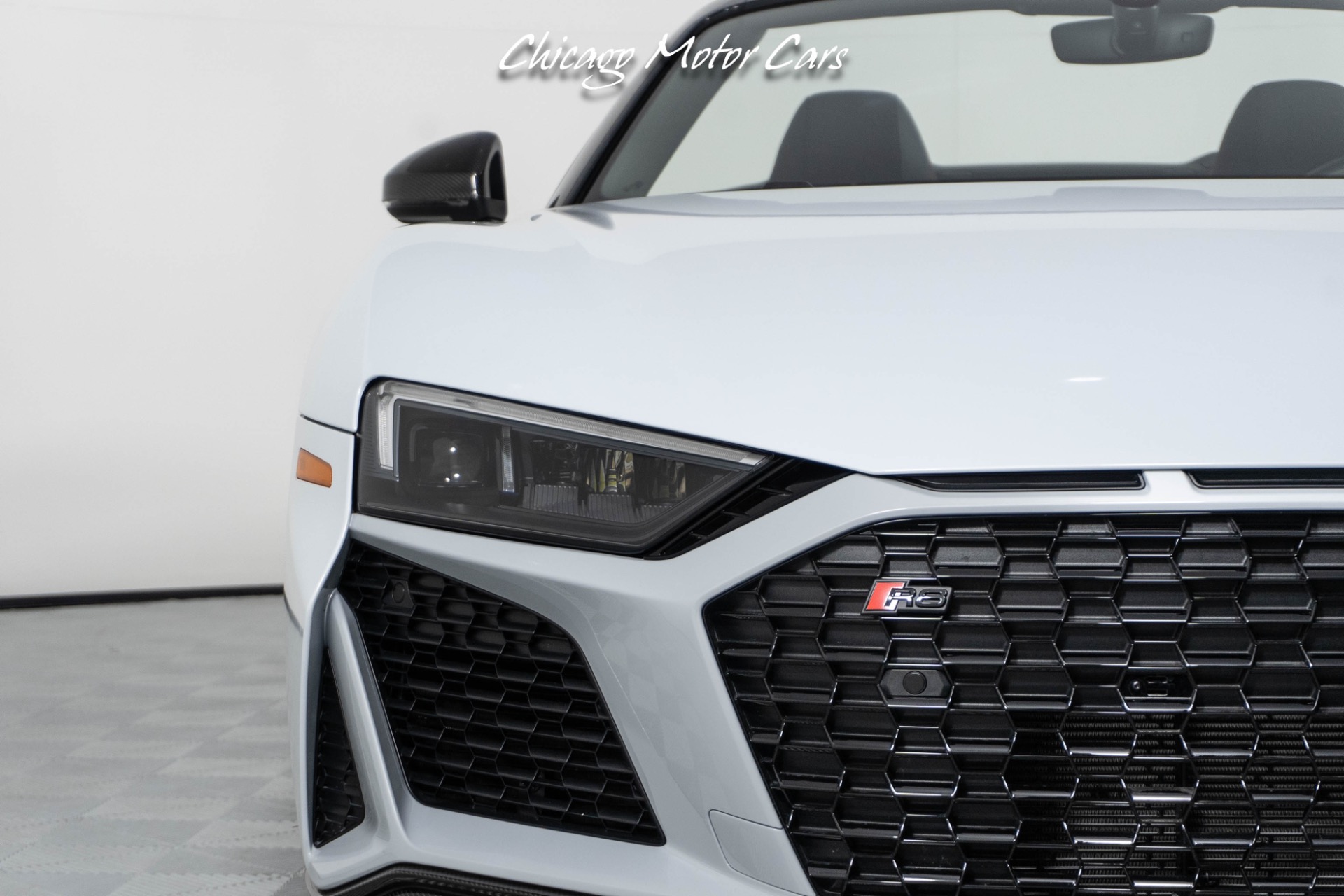 Used-2023-Audi-R8-V10-Performance-52-Quattro-Spyder-ONLY-865-Miles-Suzuka-Gray-Black-Optics-Pkg