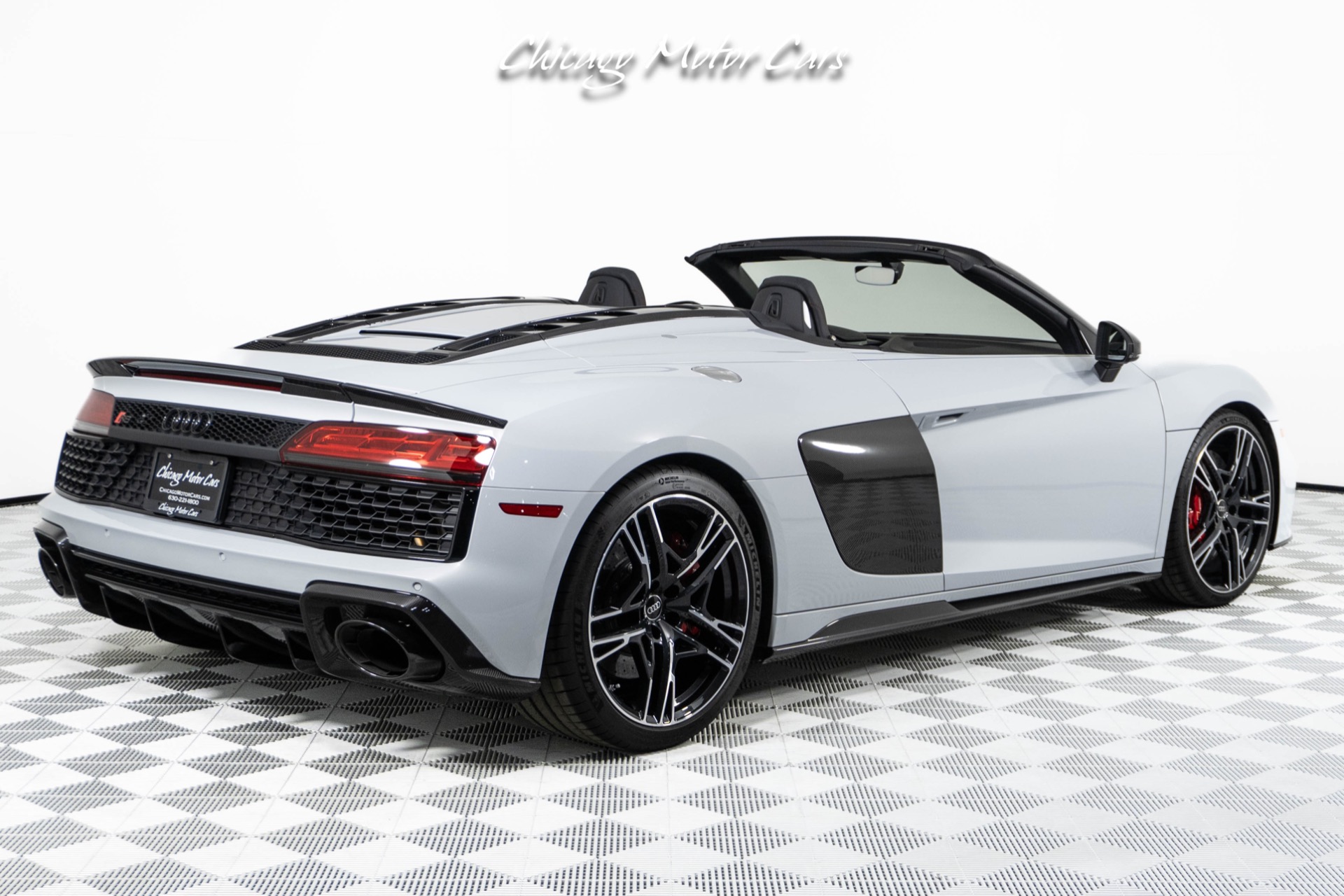 Used-2023-Audi-R8-V10-Performance-52-Quattro-Spyder-ONLY-865-Miles-Suzuka-Gray-Black-Optics-Pkg