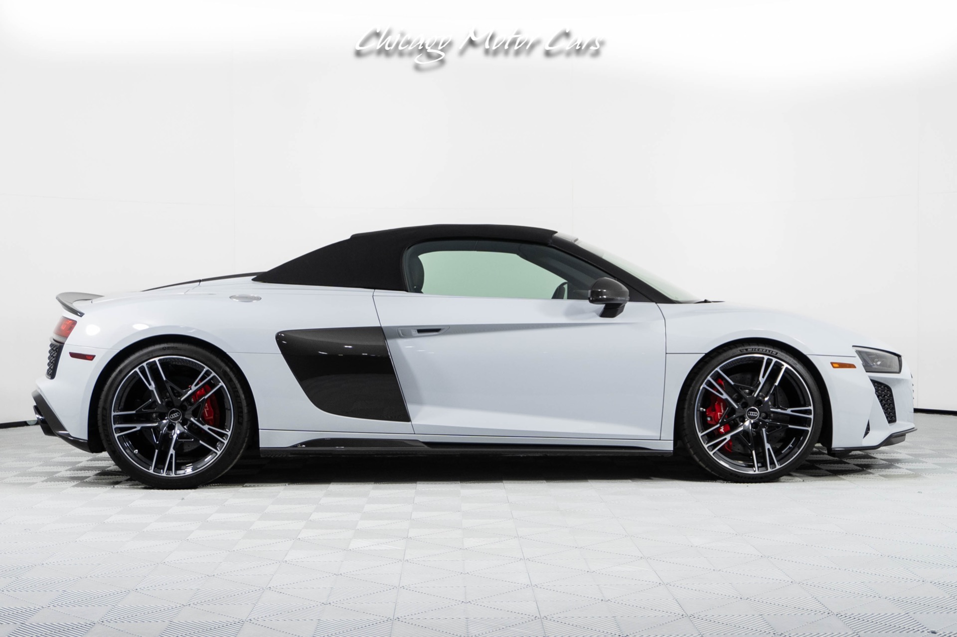 Used-2023-Audi-R8-V10-Performance-52-Quattro-Spyder-ONLY-865-Miles-Suzuka-Gray-Black-Optics-Pkg