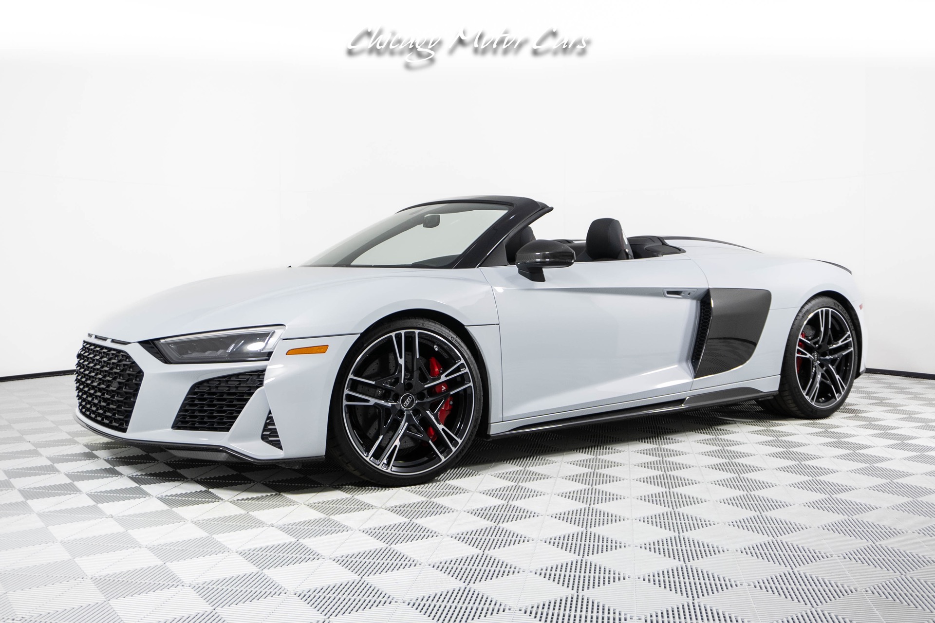 Used-2023-Audi-R8-V10-Performance-52-Quattro-Spyder-ONLY-865-Miles-Suzuka-Gray-Black-Optics-Pkg