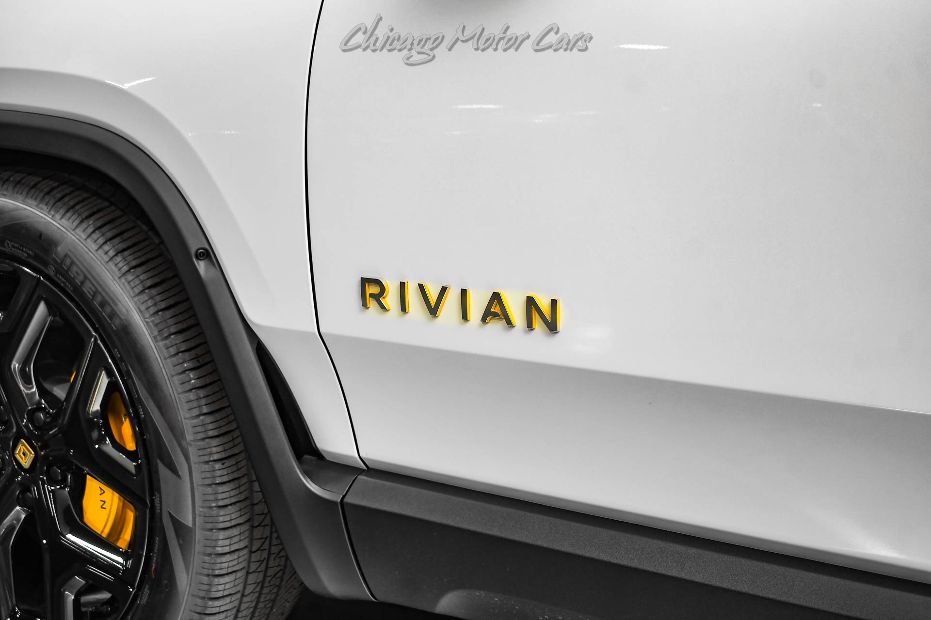 Used-2023-Rivian-R1S-Adventure-SUV-Large-Battery-Pack-Quad-Motor-AWD-BEST-Color-Combo