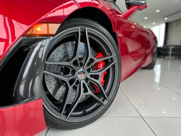 Used-2018-McLaren-720S-Performance-Coupe-TONS-of-Carbon-MSO-Bespoke-Interior-371K-MSRP