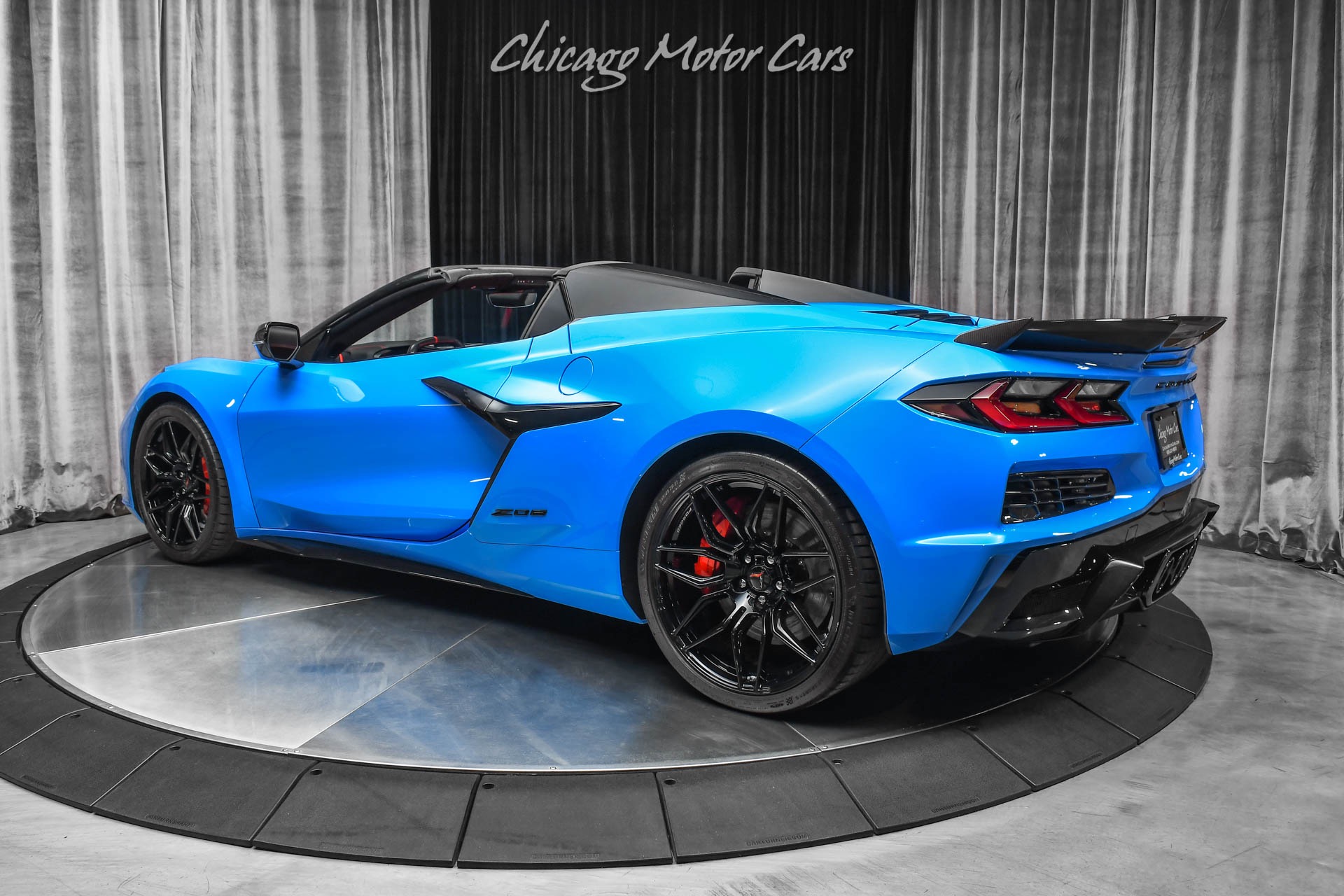 Used-2023-Chevrolet-Corvette-Z06-Convertible-3LZ-Rapid-Blue-Red-Interior-LOADED-Carbon-Fiber-Upgrades