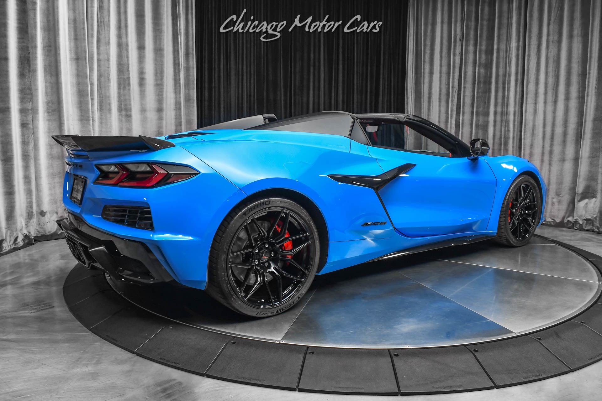 Used-2023-Chevrolet-Corvette-Z06-Convertible-3LZ-Rapid-Blue-Red-Interior-LOADED-Carbon-Fiber-Upgrades