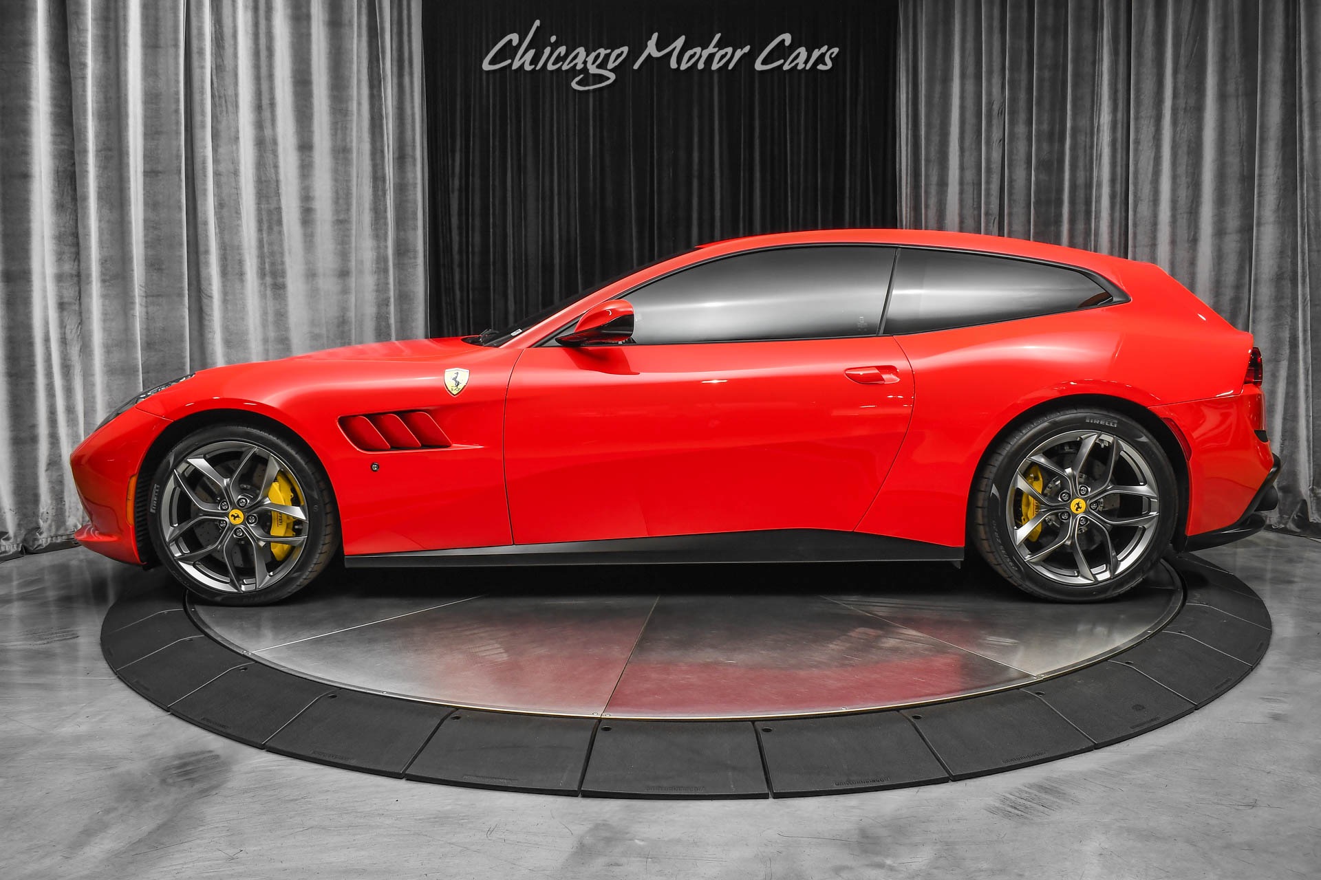 Used-2018-Ferrari-GTC4Lusso-T-Carbon-Driver-Zone-Passenger-Display-Front-Lift-Twin-Turbo