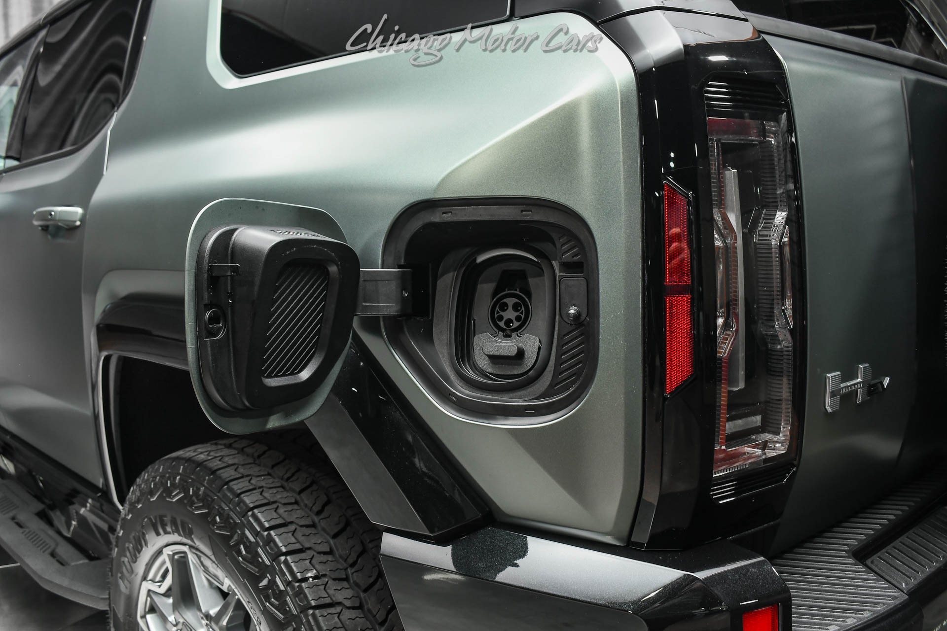 Used-2024-GMC-HUMMER-EV-3X-Edition-1-SUV-Moonshot-Matte-Green-Illumination-Pkg-1000HP--11500TQ