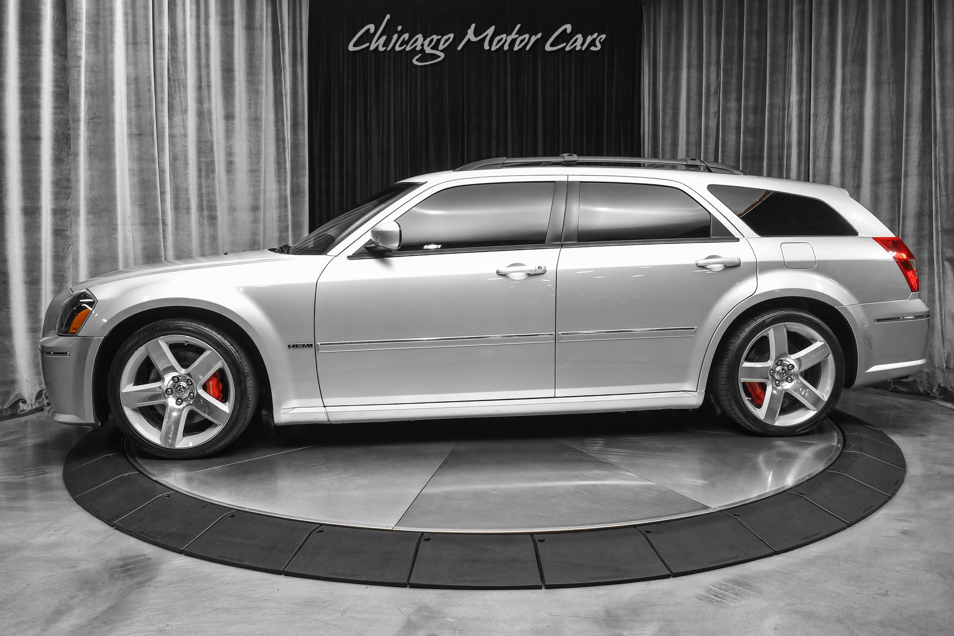 Used-2007-Dodge-Magnum-SRT-8-Wagon-Collectible-425hp-Factory-Brembos-Sunroof-Service-History