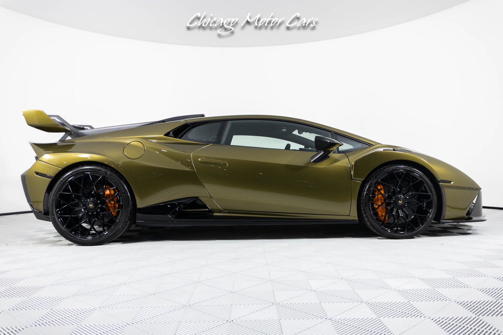 Used-2023-Lamborghini-Huracan-STO-Original-MSRP-478k-Perfect-Spec-Only-450-Miles-LOADED-Verde-Gea-Lucido