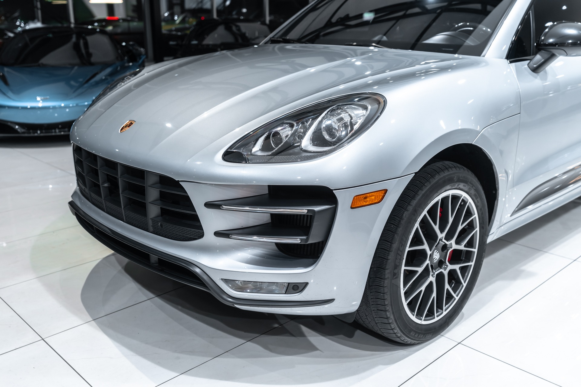 Used-2017-Porsche-Macan-Turbo-SUV-Premium-Pkg-Plus-Carbon-Fiber-Interior-HtdCooled-Front-Seats