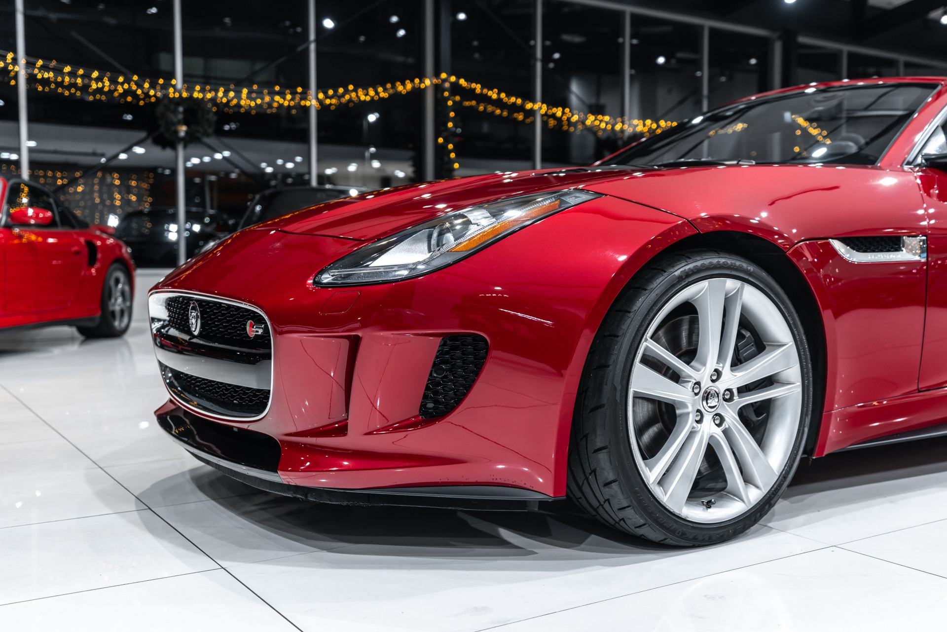 Used-2014-Jaguar-F-TYPE-V8-S-Convertible-Premium-Pack-Climate-Pack-GORGEOUS-Spec-Recent-Service