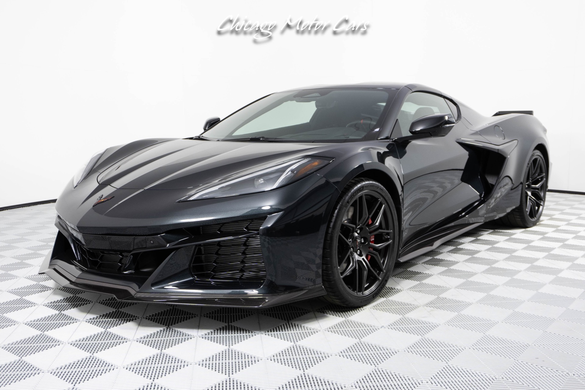 Used-2024-Chevrolet-Corvette-Z06-3LZ-Coupe-Only-4-Miles-Removable-Roof-Panel-Carbon-Fiber-Package-Loaded