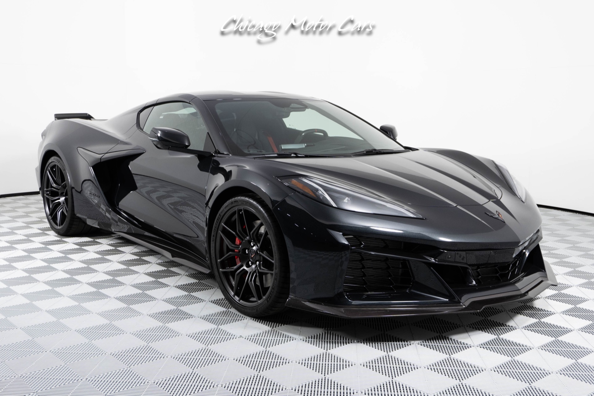 Used-2024-Chevrolet-Corvette-Z06-3LZ-Coupe-Only-4-Miles-Removable-Roof-Panel-Carbon-Fiber-Package-Loaded