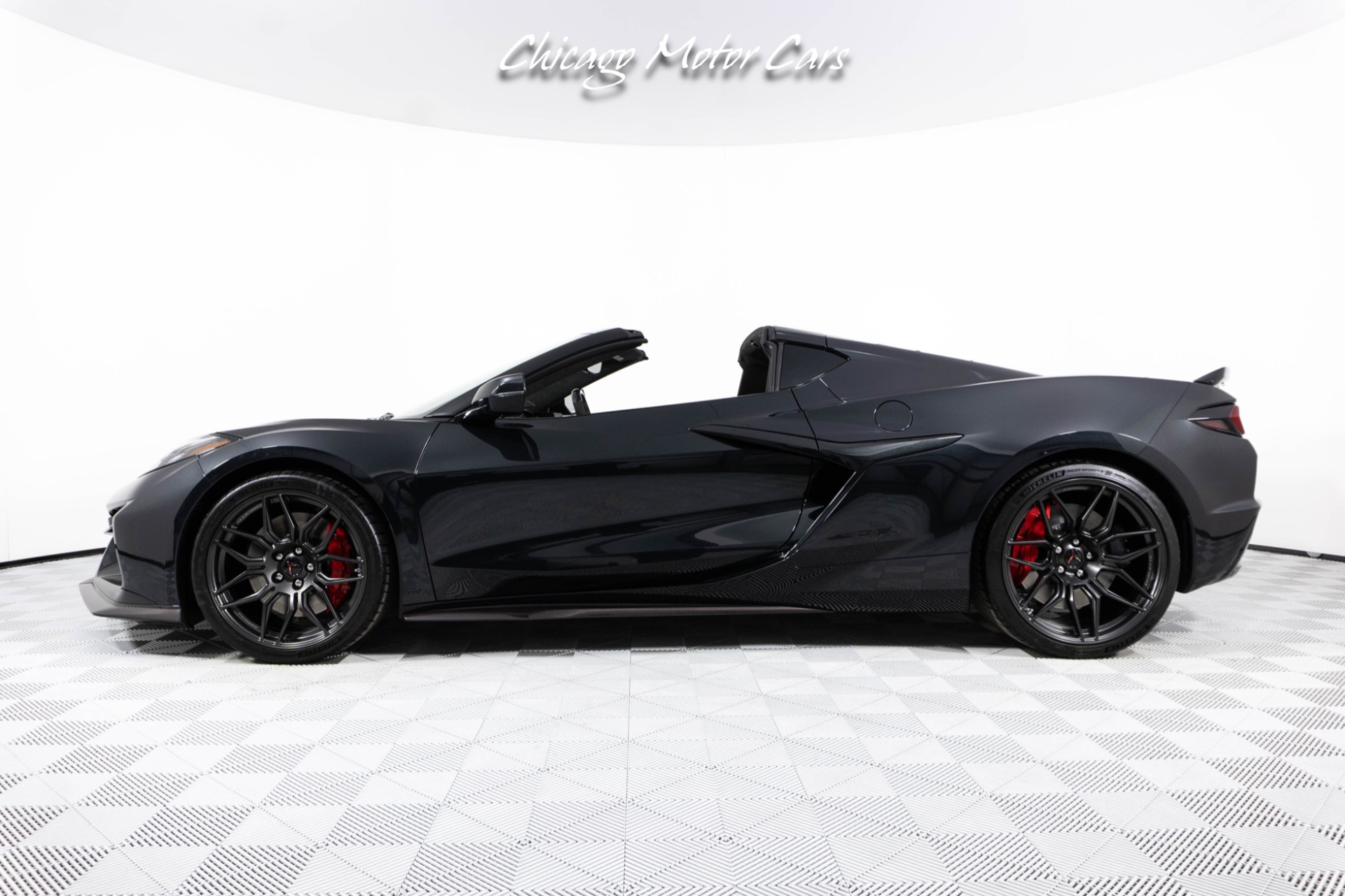 Used-2024-Chevrolet-Corvette-Z06-3LZ-Coupe-Only-4-Miles-Removable-Roof-Panel-Carbon-Fiber-Package-Loaded