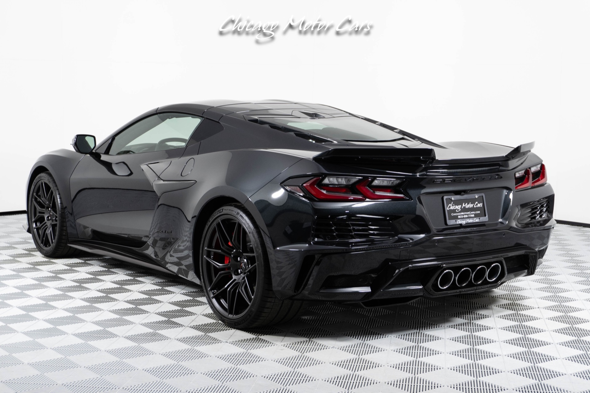 Used-2024-Chevrolet-Corvette-Z06-3LZ-Coupe-Only-4-Miles-Removable-Roof-Panel-Carbon-Fiber-Package-Loaded