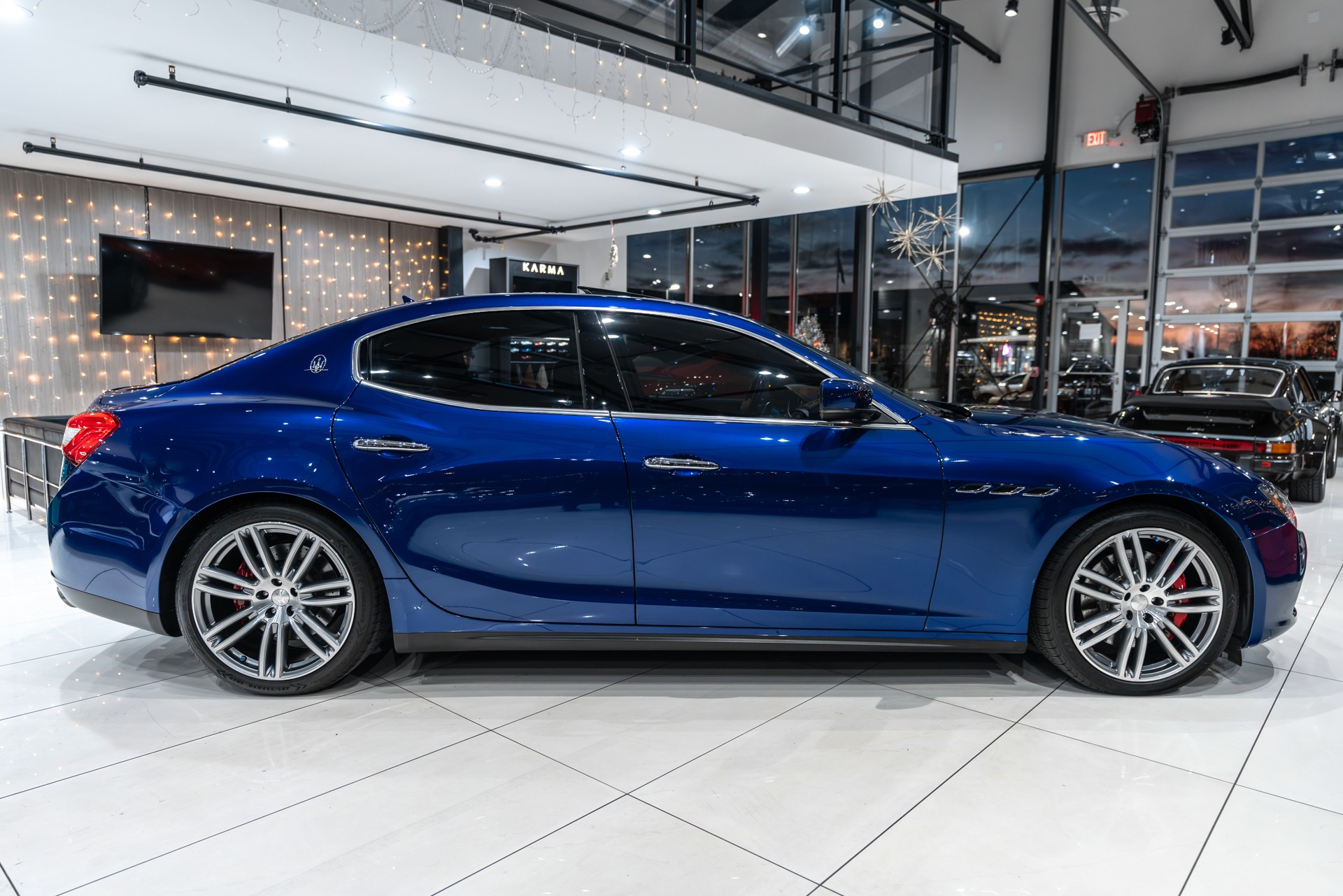 Used-2014-Maserati-Ghibli-S-Q4-Sedan-Executive-Pkg-Luxury-Pkg-Sport-Pkg-SUNROOF-LOADED