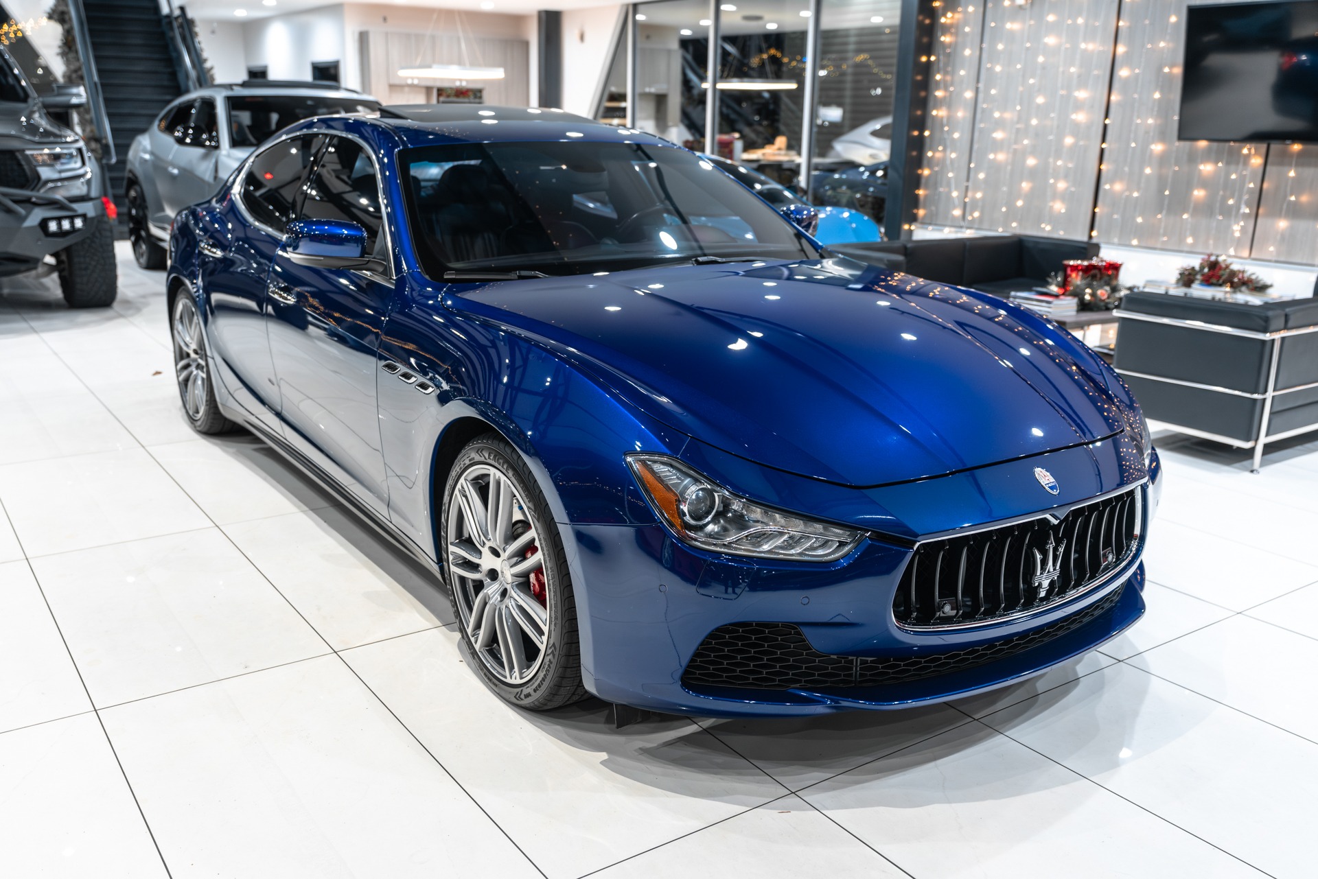 Used-2014-Maserati-Ghibli-S-Q4-Sedan-Executive-Pkg-Luxury-Pkg-Sport-Pkg-SUNROOF-LOADED